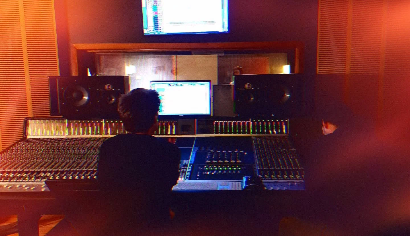 Tracking @ The Avenue