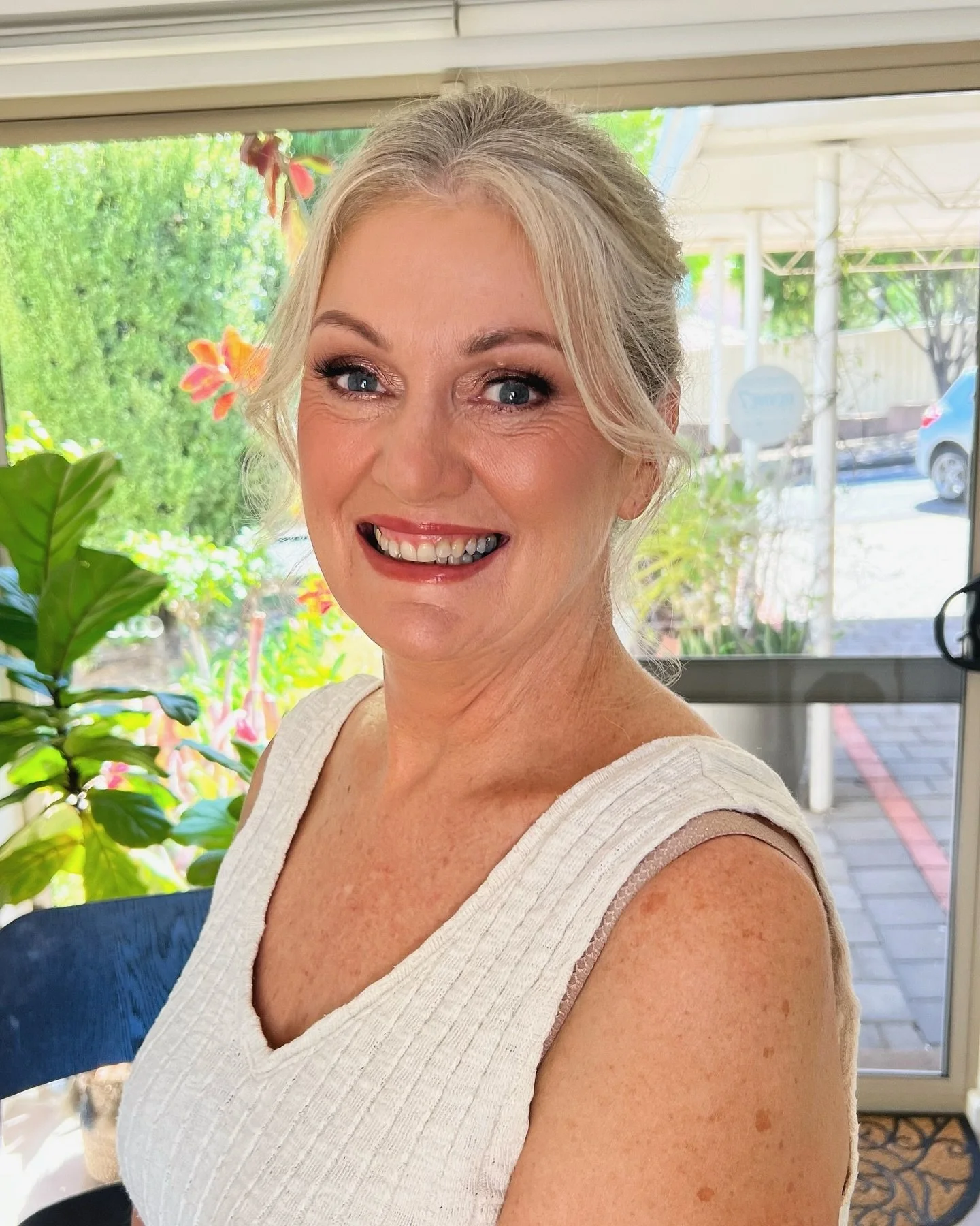 Hair and makeup today for the gorgeous Kerstine of @simply_polished_beauty 🤍 The queen of all things beauty - it was an honour to help K celebrate her salon anniversary of 10 years!