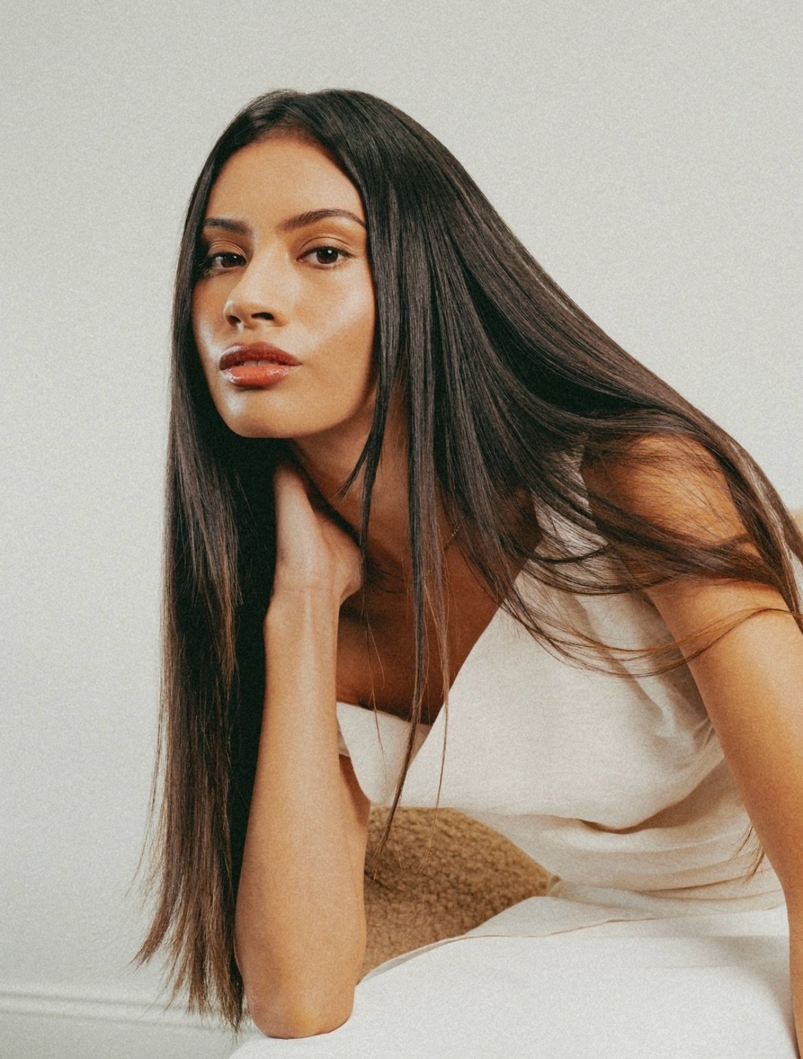 Finally posting these gorgeous shots from shooting with @enoughstudio. Such a calming, beautiful space @likelisan 😌 #adelaidemakeupartist