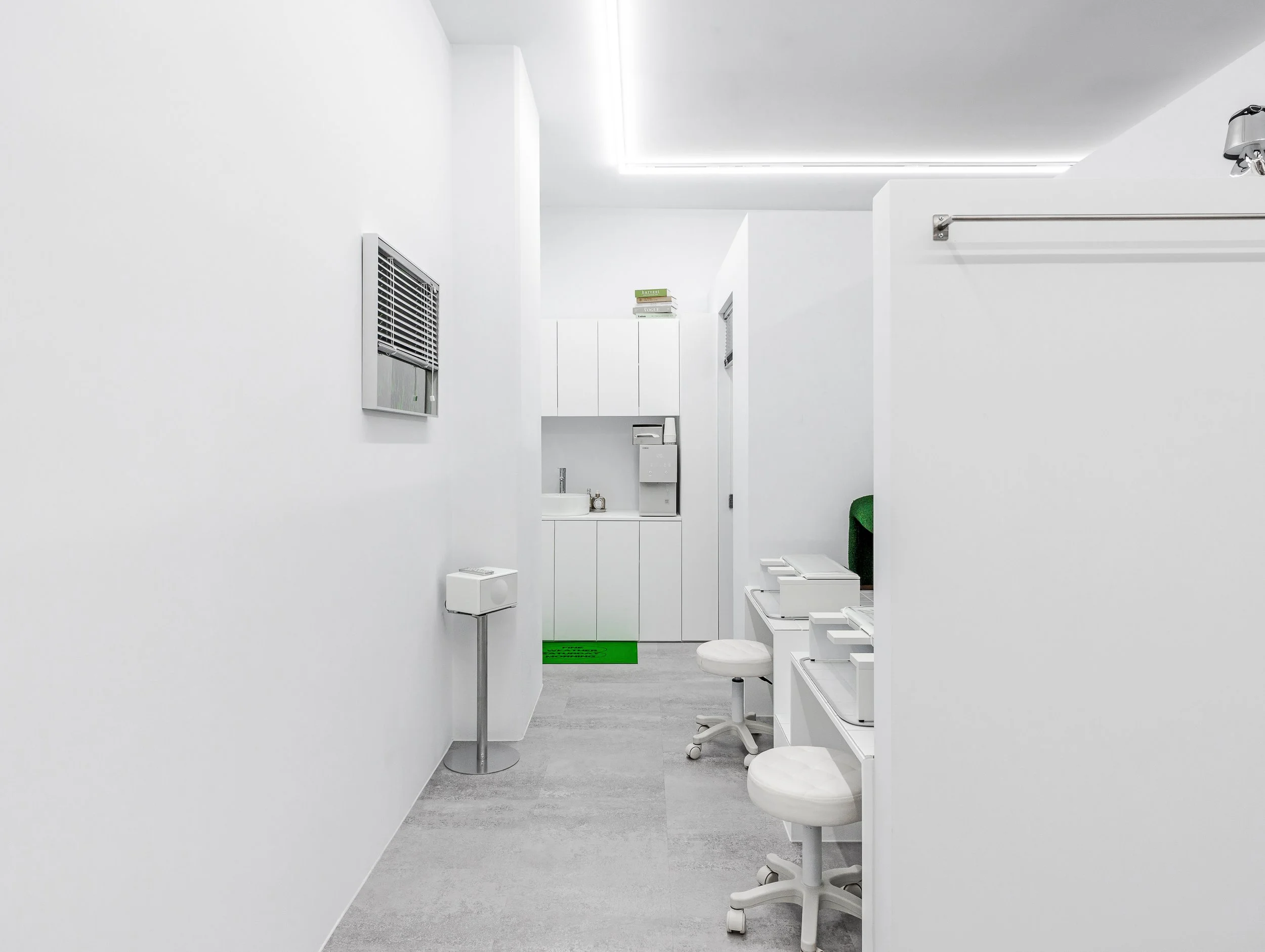  MOSS Nail
	  모스네일, 2025  