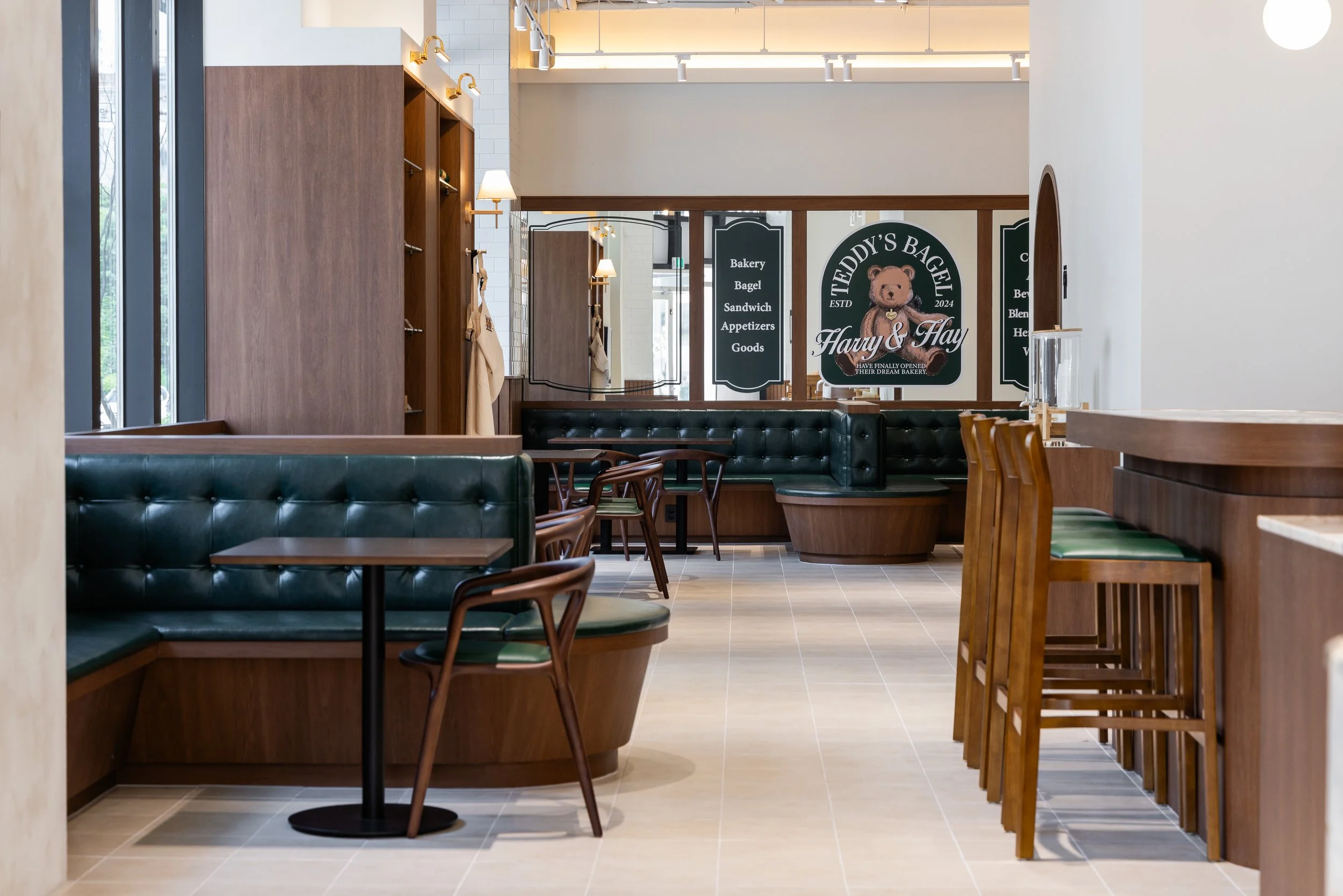  Teddy's Bagel
	  테디스베이글, 2024  