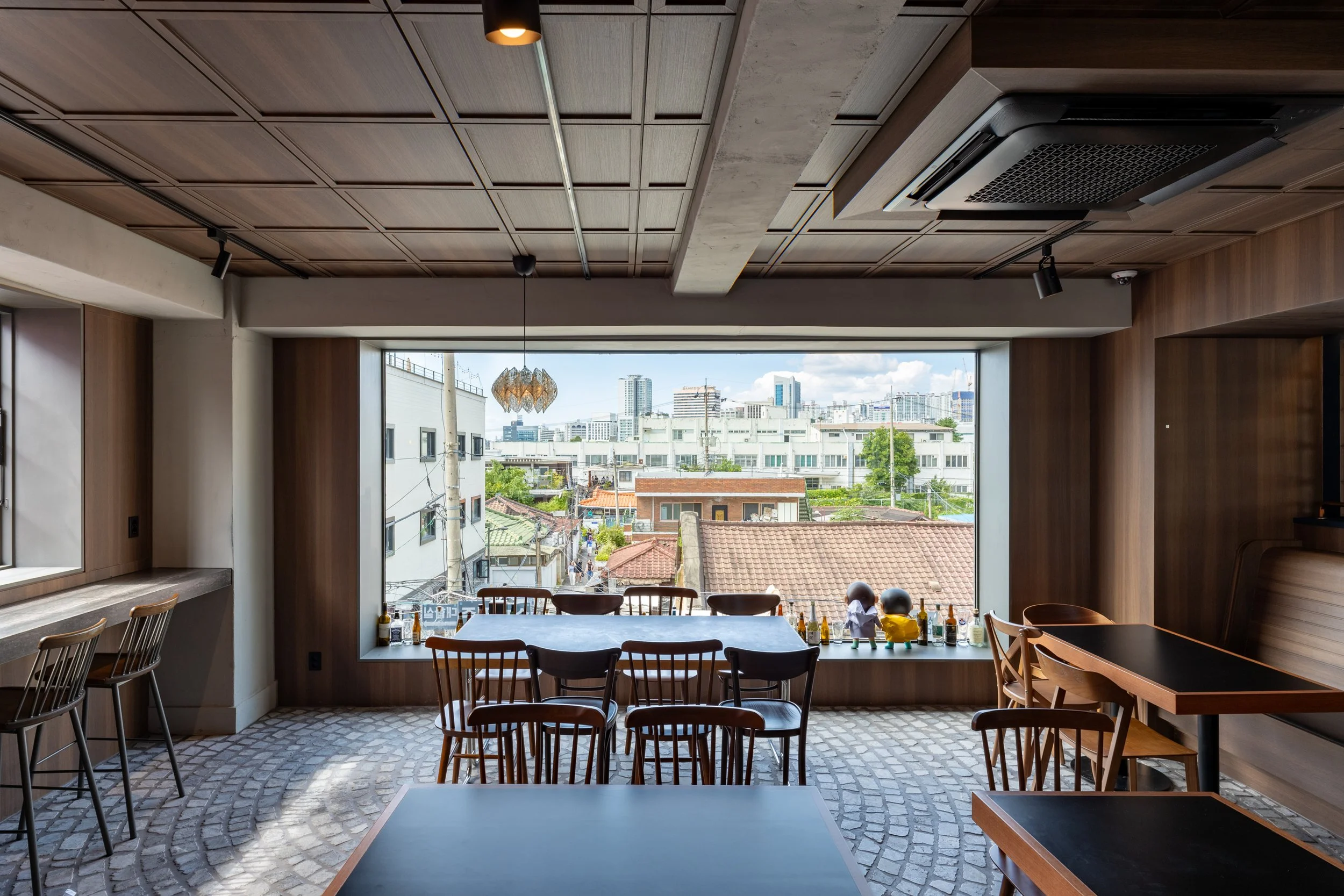  Daehapsil
	  대합실, 2025  