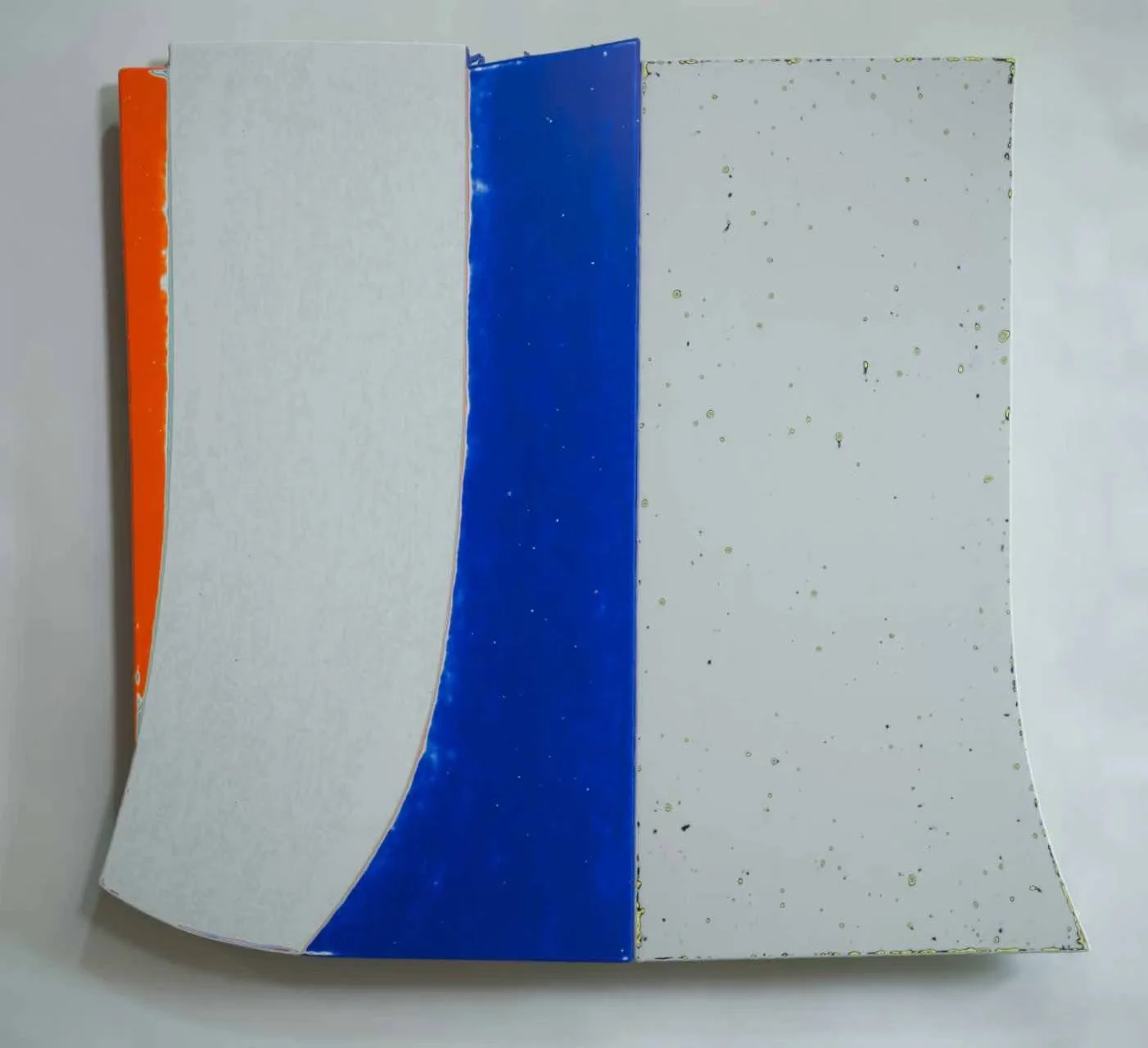 Orange Straight Wall
，
2026
，
Mixed Media on Canvas
，
117 × 109 cm