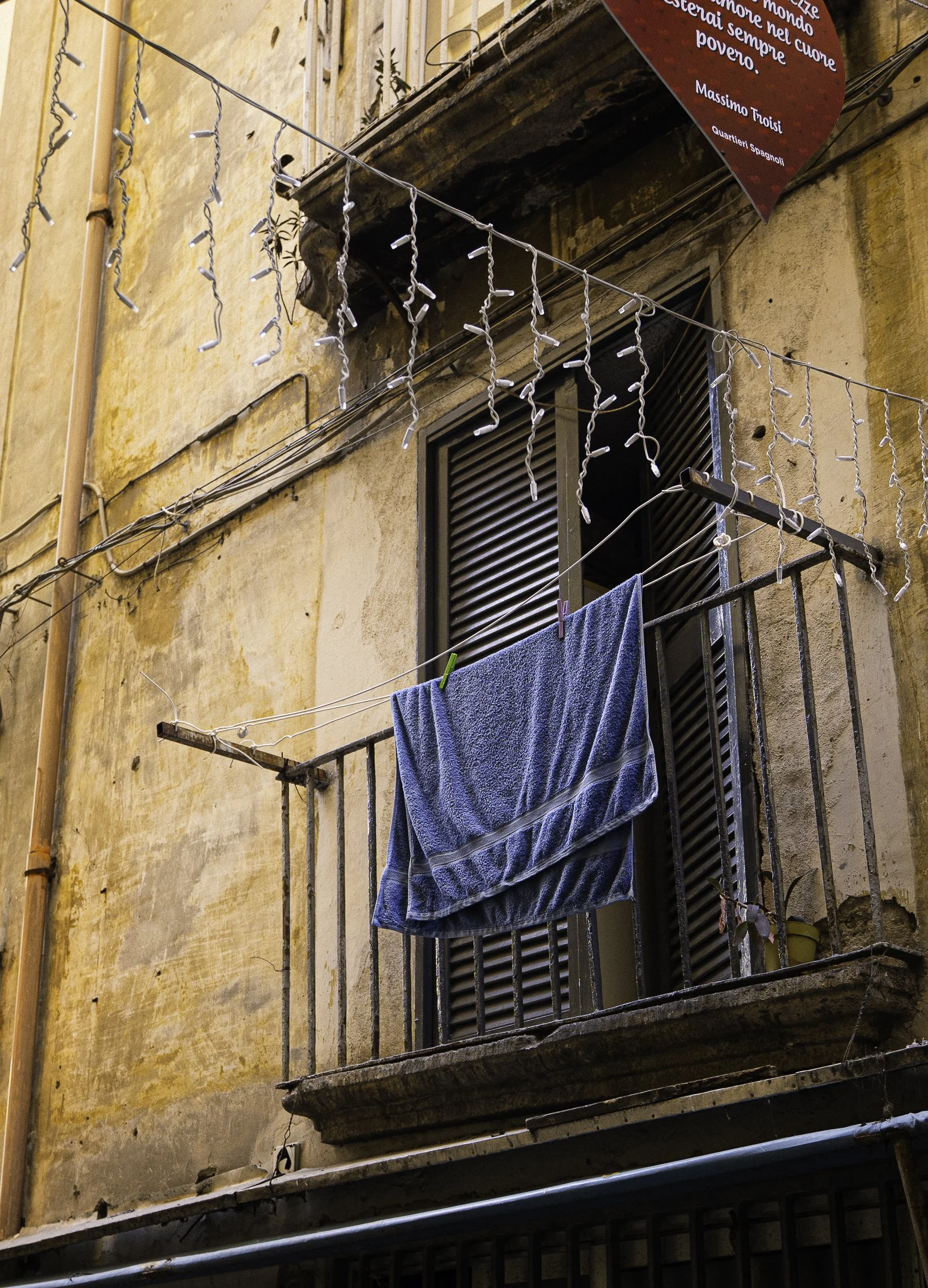 Napoli Tom Curran-7.jpg