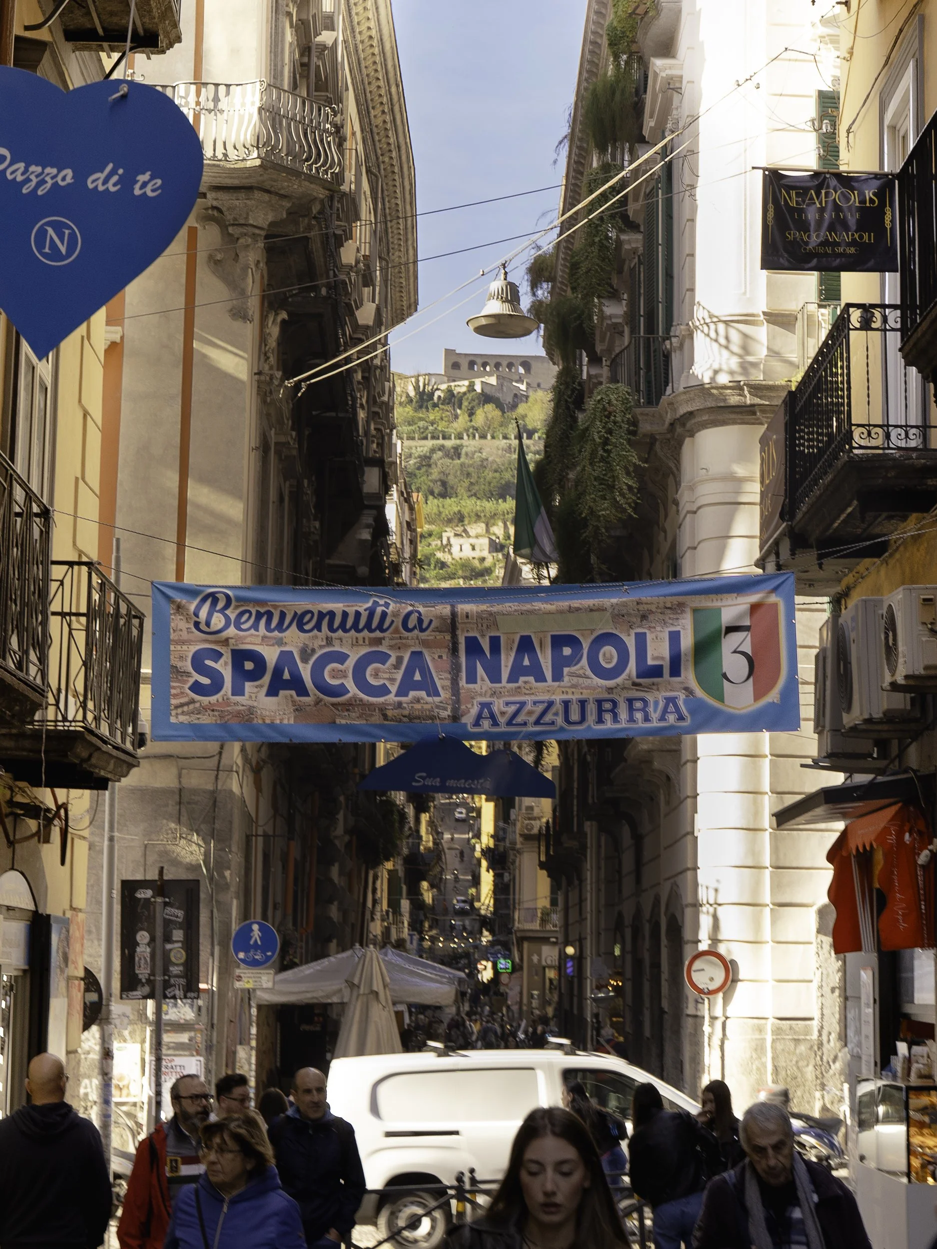 Napoli Tom Curran-6.jpg