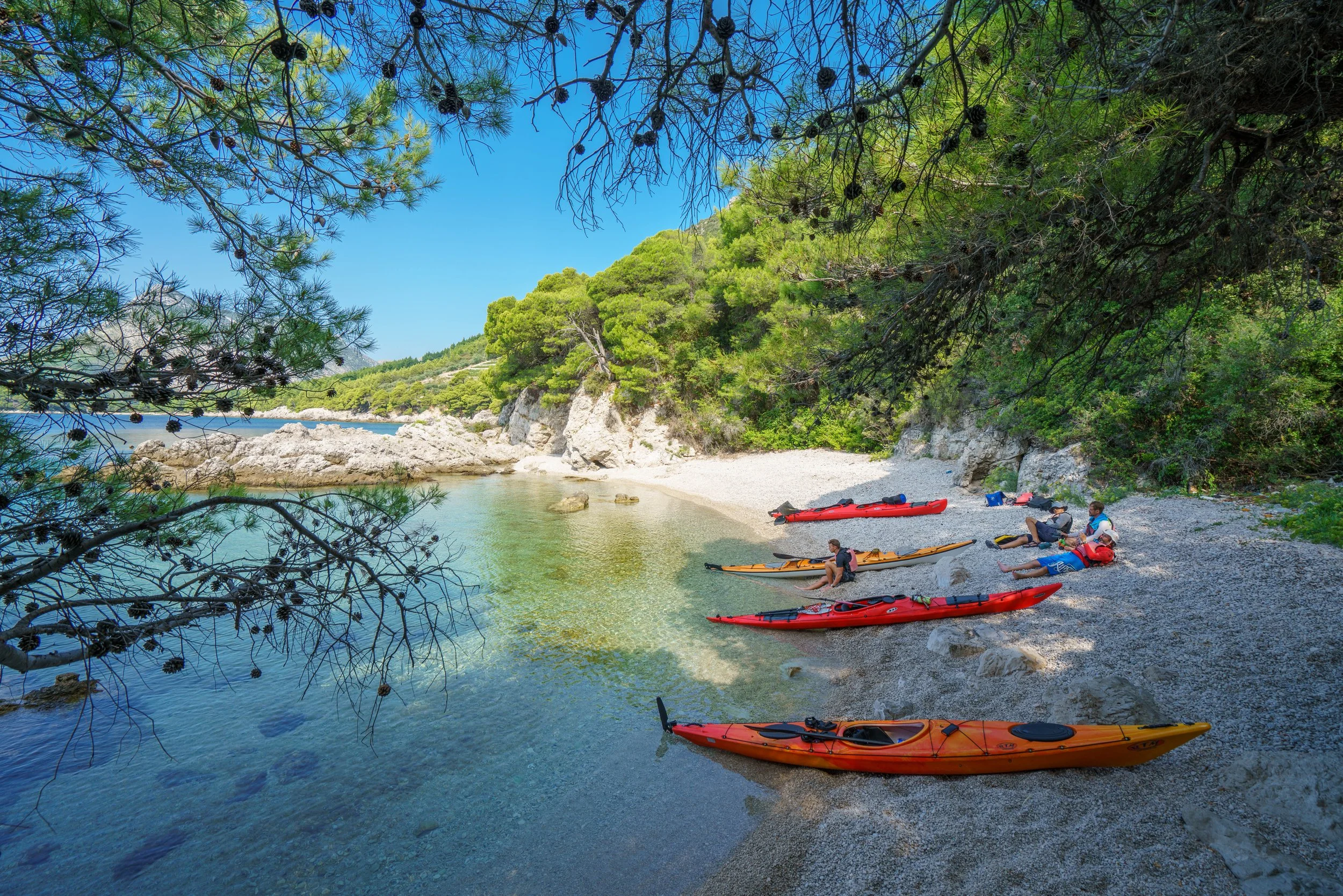 DAY 5 / Rest Day - Kayaking or Hiking
