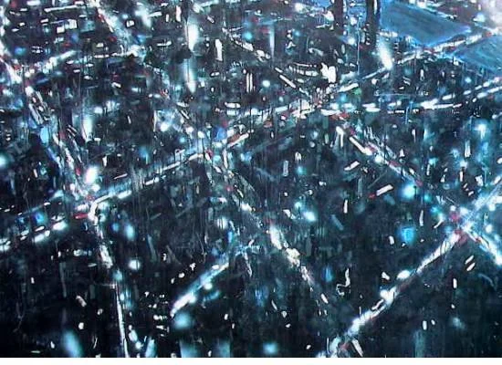 Blick auf eine reflektierende, verzierte Oberfläche mit vielen kleinen Lichtern und Glaselementen in Blau- und Silbertönen.