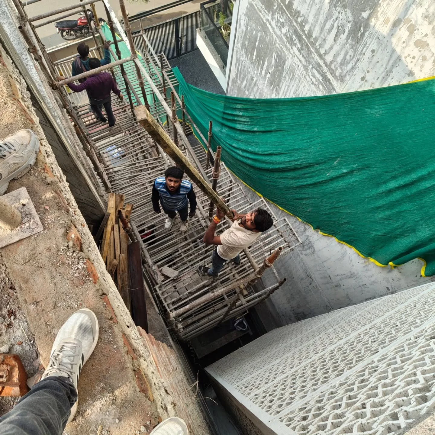 Renovation in motion 🏗️✨
Turning vision into reality &mdash; construction &amp; renovation work in progress on Golf Course Road, Gurgaon.
Brick by brick, detail by detail, this space is getting a whole new life 🔨🏢
Big transformation coming soon&he