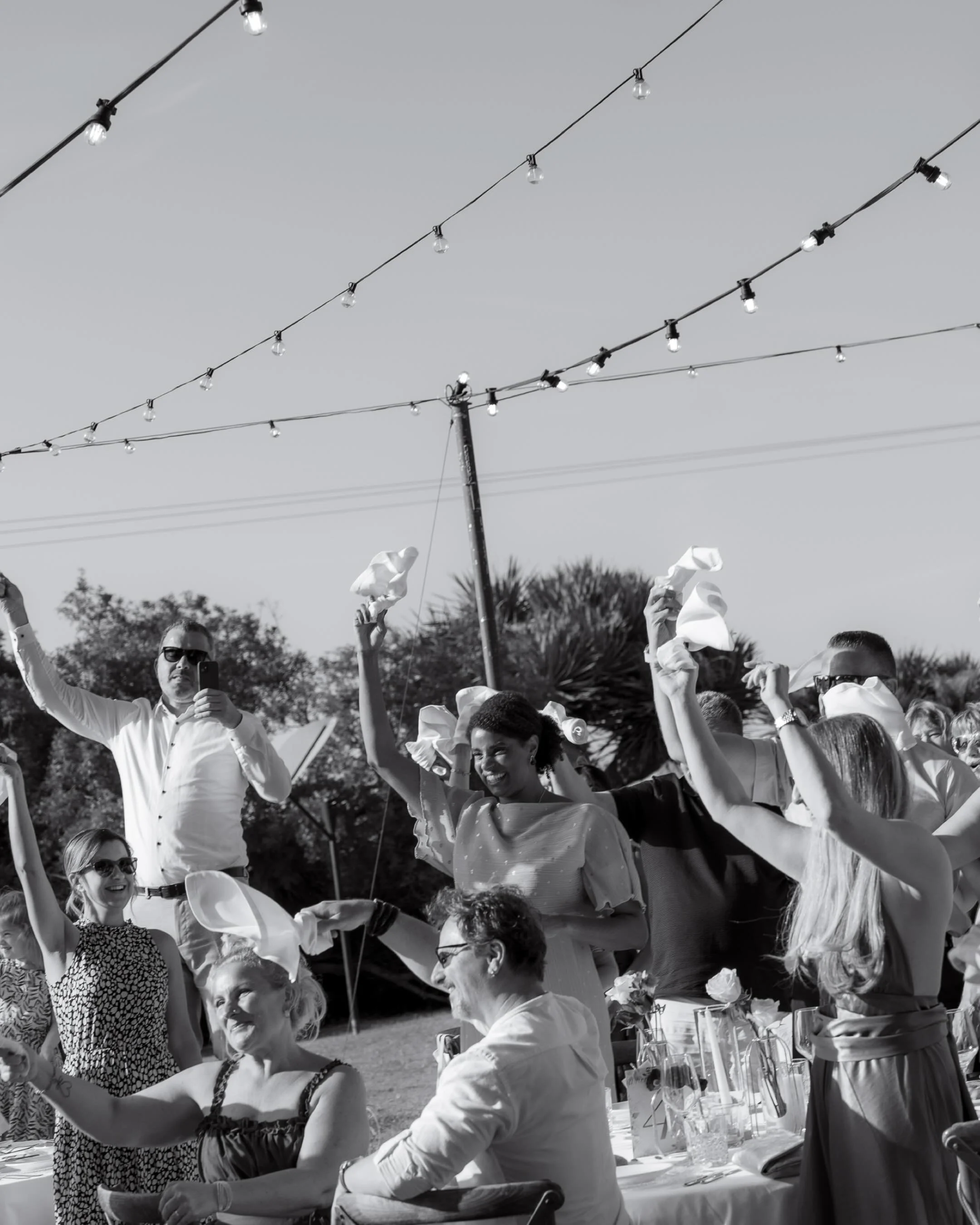 Ungestellte, pure Freude - das sind die besten Momente jeder Hochzeit 🤩🩷
#hochzeitsfotografinaachen #mallorcawedding #weddingentry #Hochzeitsfotografie
