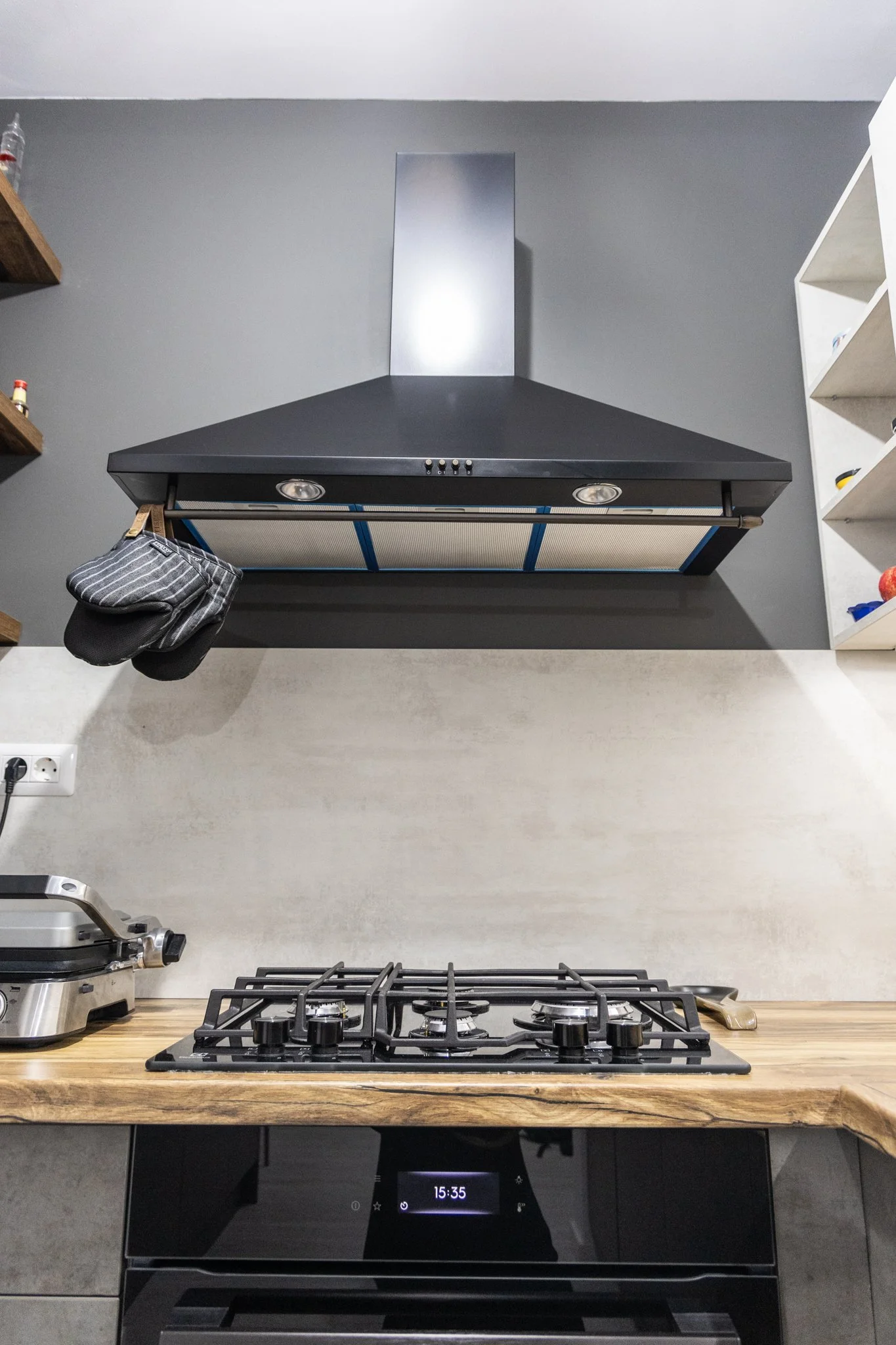 Kitchen Tailors - Evolution - 010-2048px.jpg