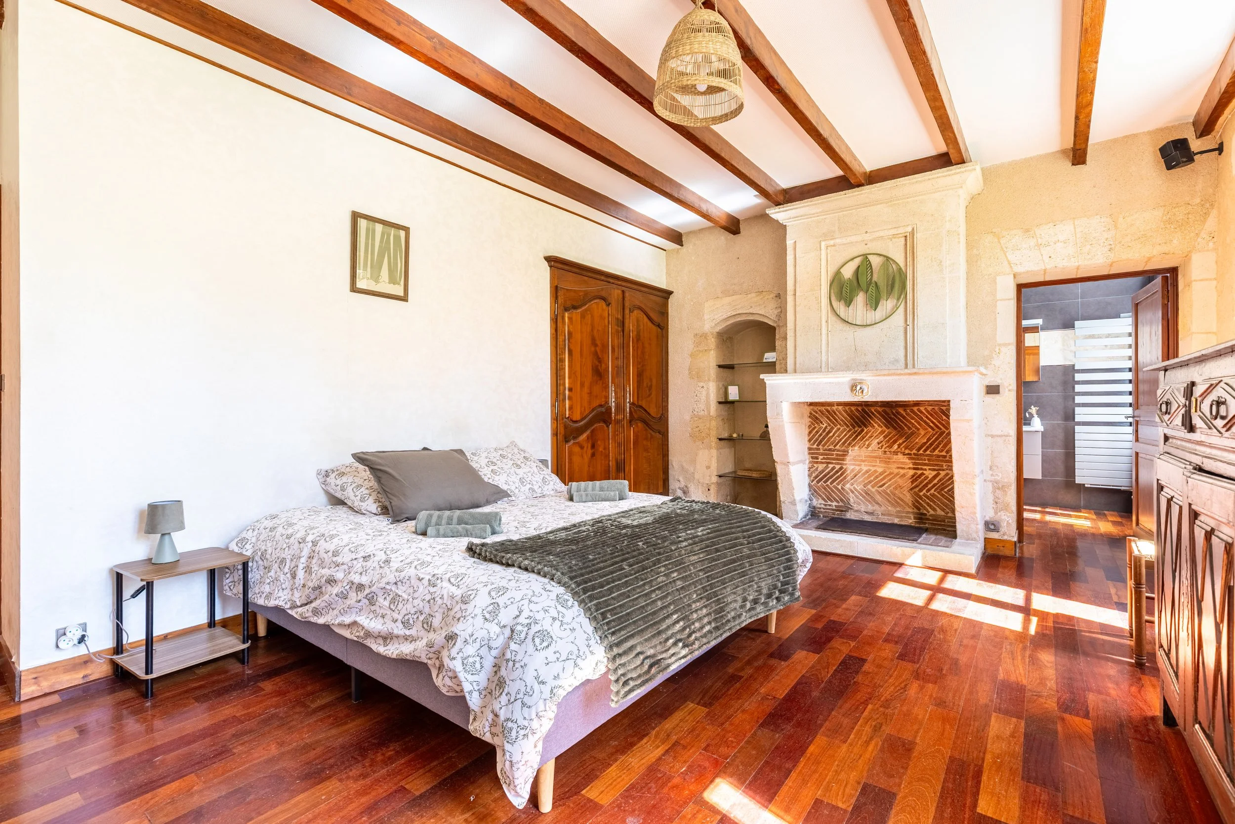 14. Chambre 4.2.jpg