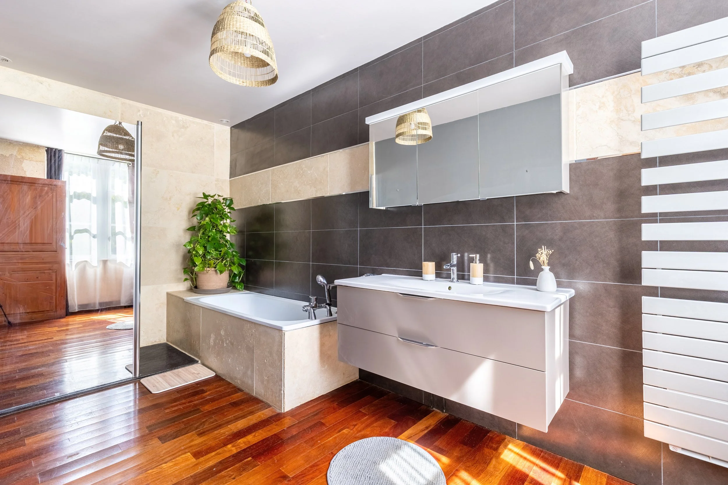 15. Chambre 4 - Salle de bain.jpg