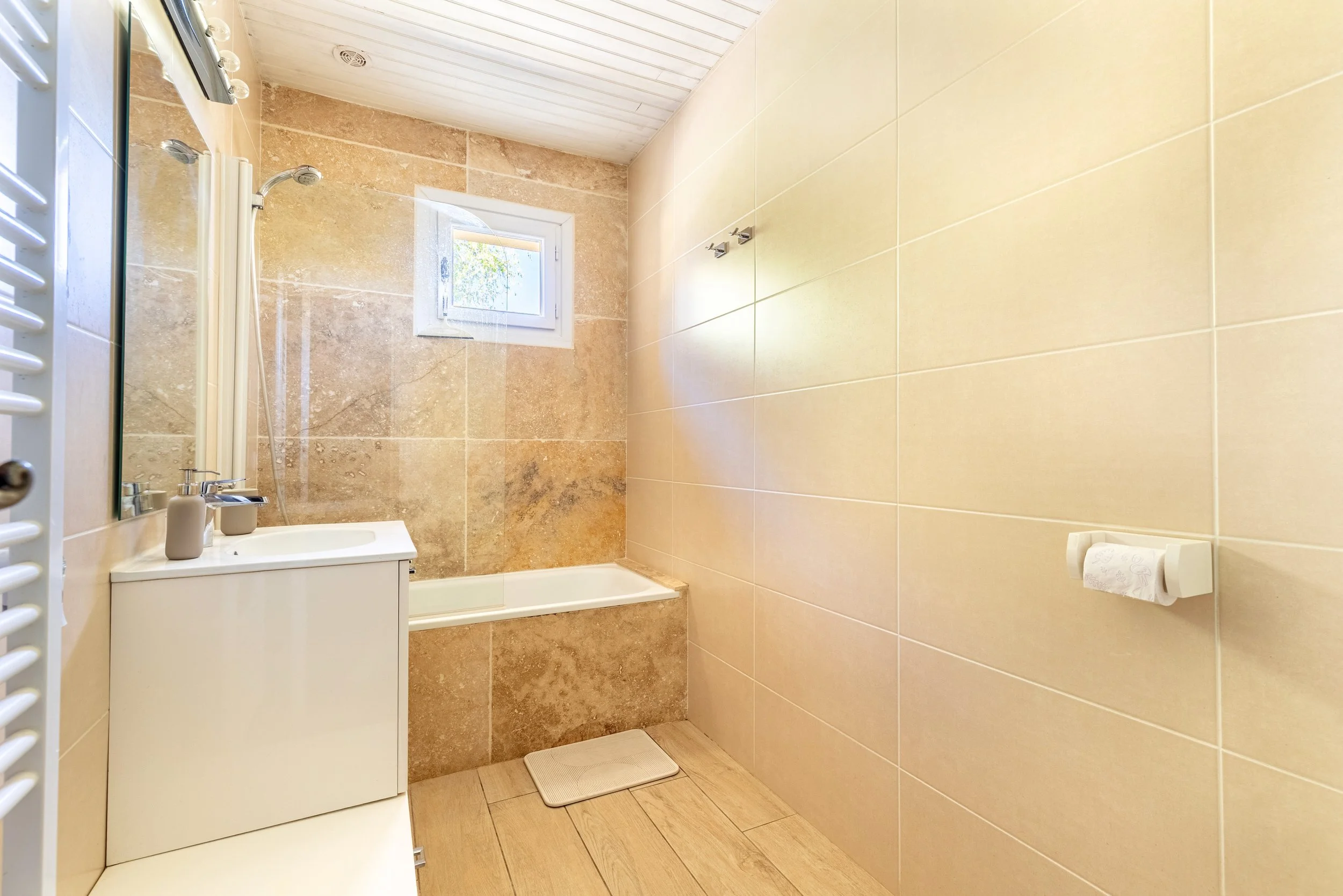 21. Salle de bain.jpg