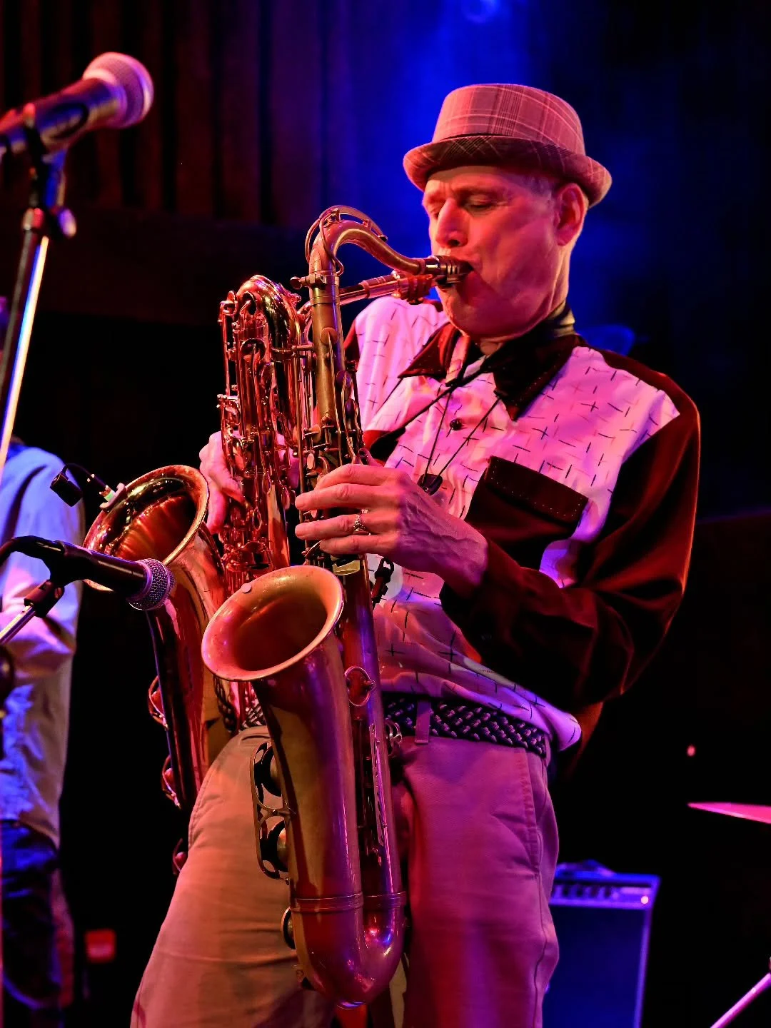 Zin in een avond met &eacute;chte live muziek? 📅🎶

Bij Studio staan elke zondag artiesten op het podium die de sfeer direct veranderen zodra ze beginnen te spelen. Geen achtergrondmuziek, maar een optreden dat je voelt in de zaal. 🔥🎷

Komen julli