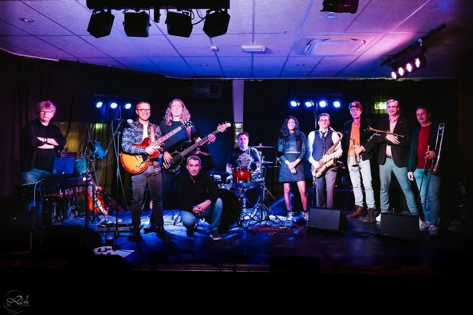 HANDSOME CLAY CHUNKS BLUES BAND