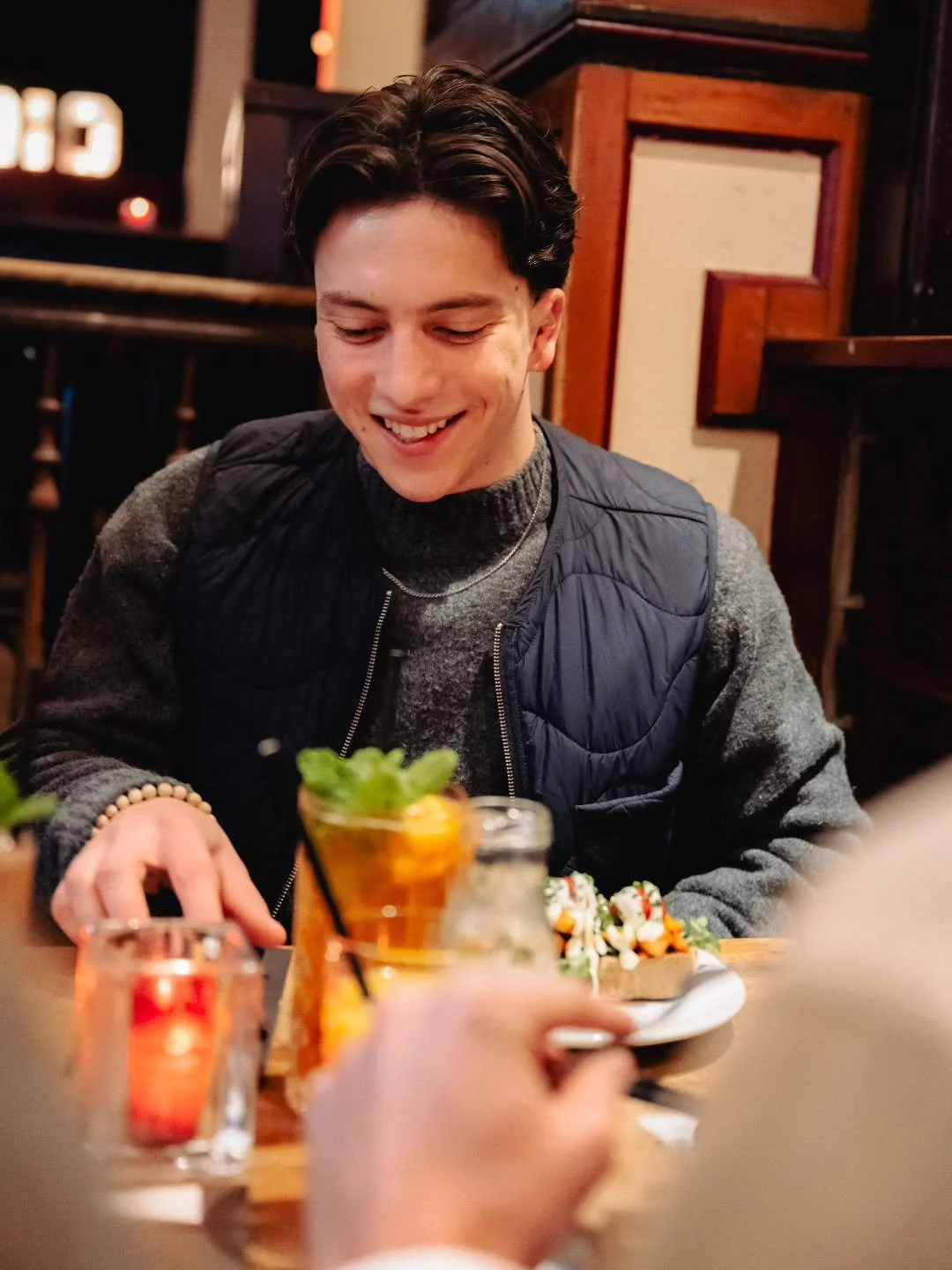 Zoek je een lunchplek waar je ook zo verliefd naar je broodje kan kijken? 😍👀

Wij staan elke dag voor je klaar met een heerlijke lunchkaart! 🍴🥪

Tag je lunchmaatje en kom gezellig langs! 📅😋