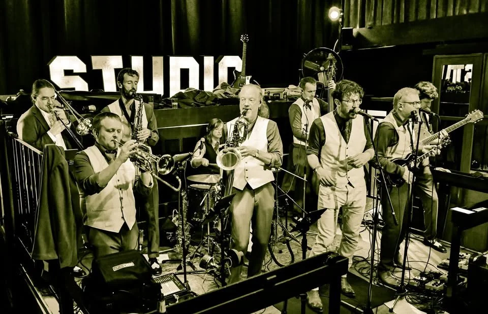 Trenchcoat @ haarlem live