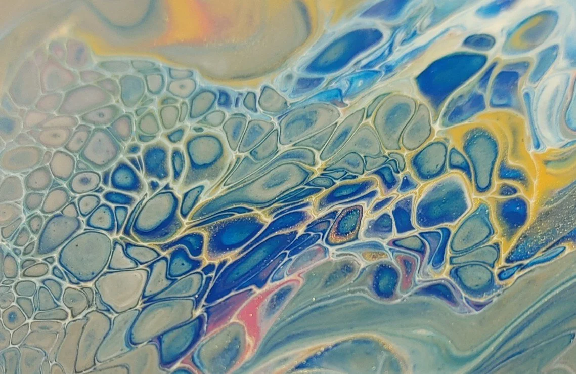 Acrylic pouring: Using multiple techniques to create dimension with Michelle