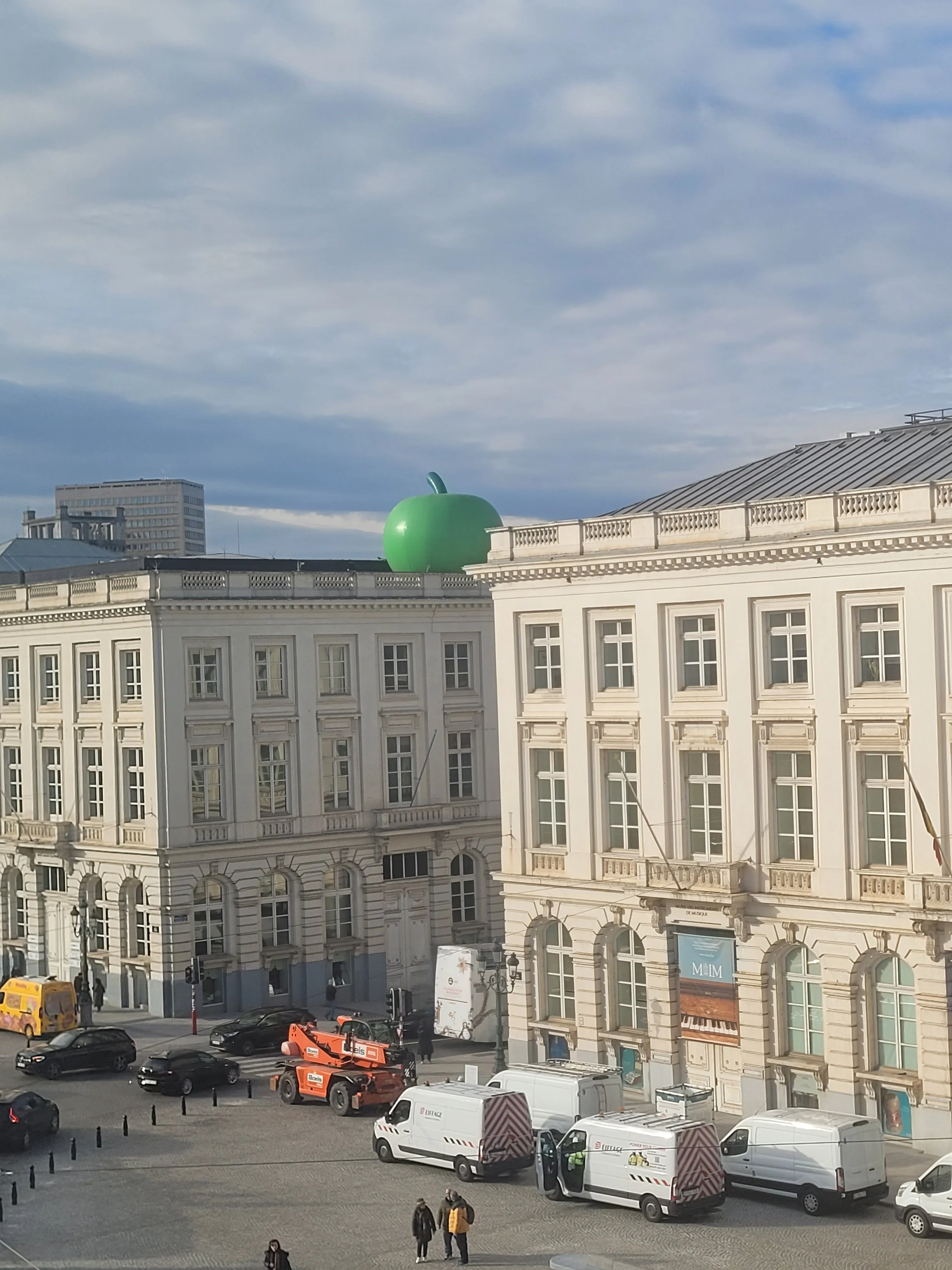 XII. Widoki z daleka i z bliska, cz. 1