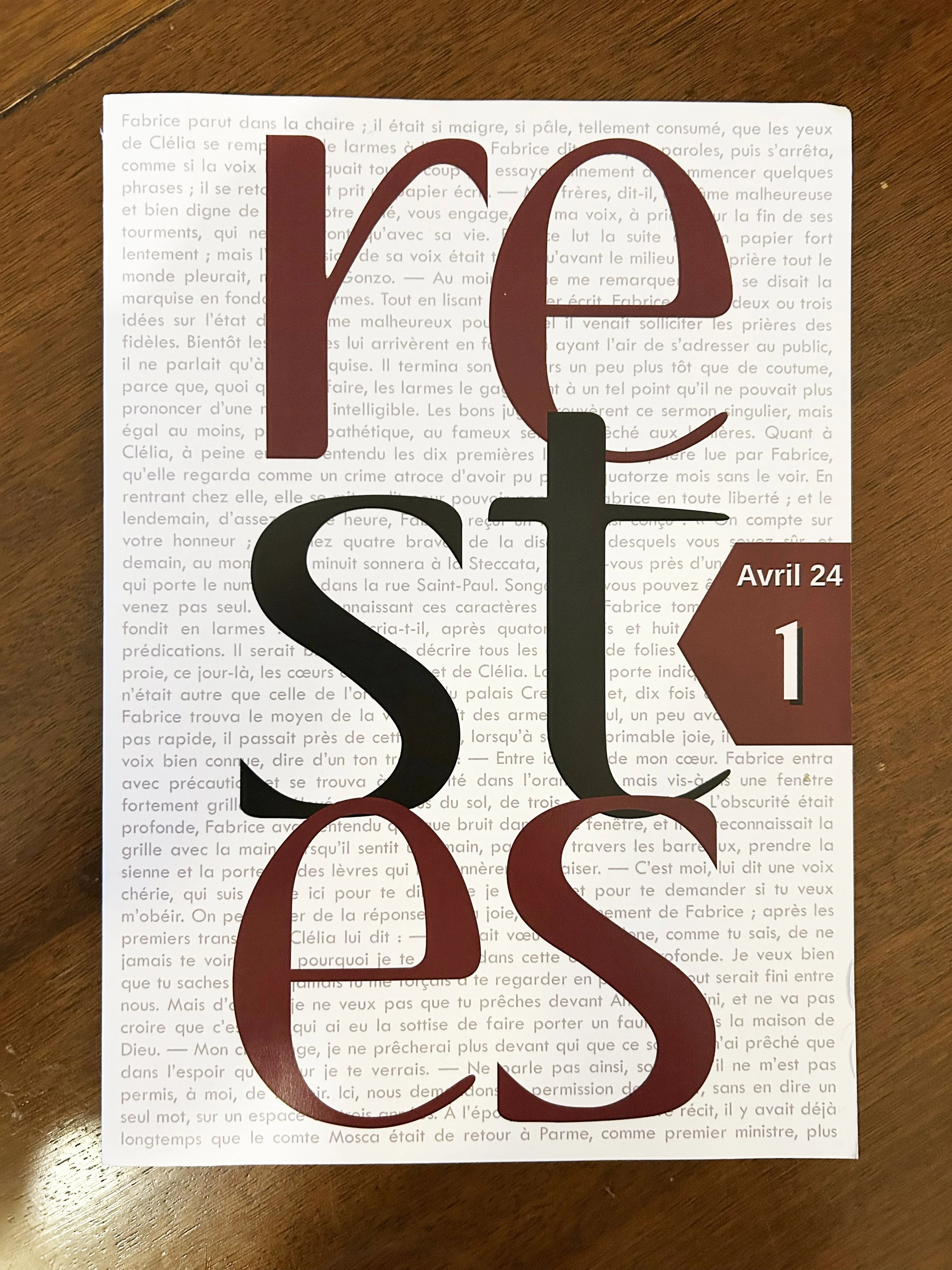 Affiche promotionnelle pour une pièce de théâtre intitulée "Les Tissus" avec la date 24 avril et le numéro 1.