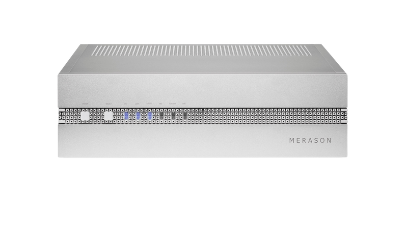 Ein silberner Server oder Computergehäuse mit Ventilatoren auf der Oberseite und einem Lüftungsgitter an der Vorderseite, Marke 'MERASON'.