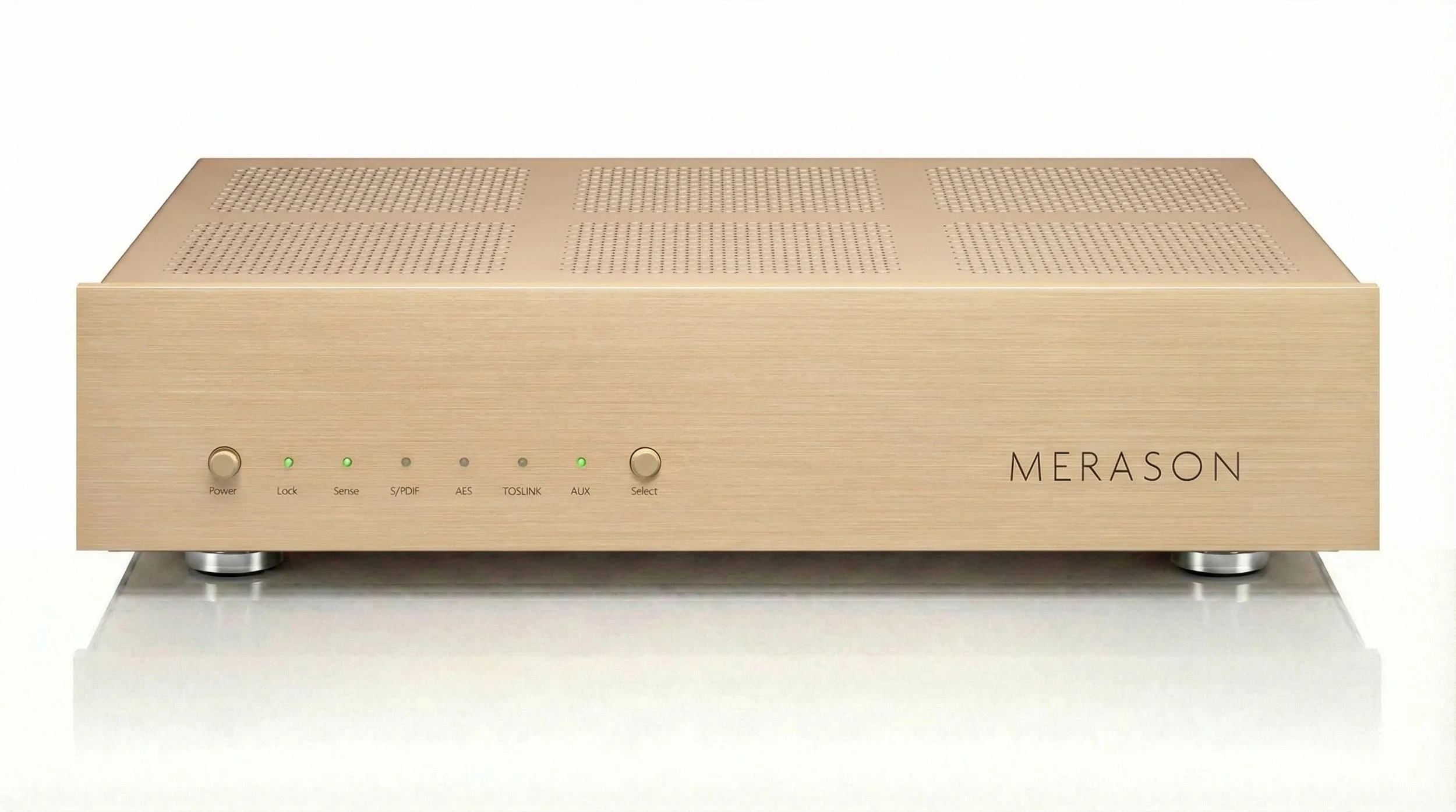 Hochwertiger Gold-Audioverstärker mit Knöpfen für Power, Lock, Sense, Select und weiteren Funktionen, auf einem weißen Tisch.