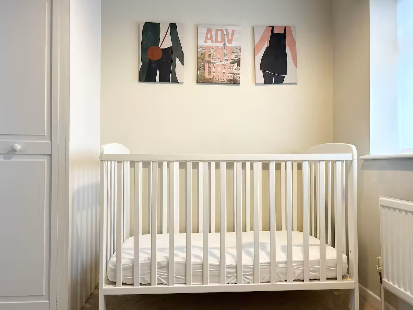 Single bedroom / office - cot