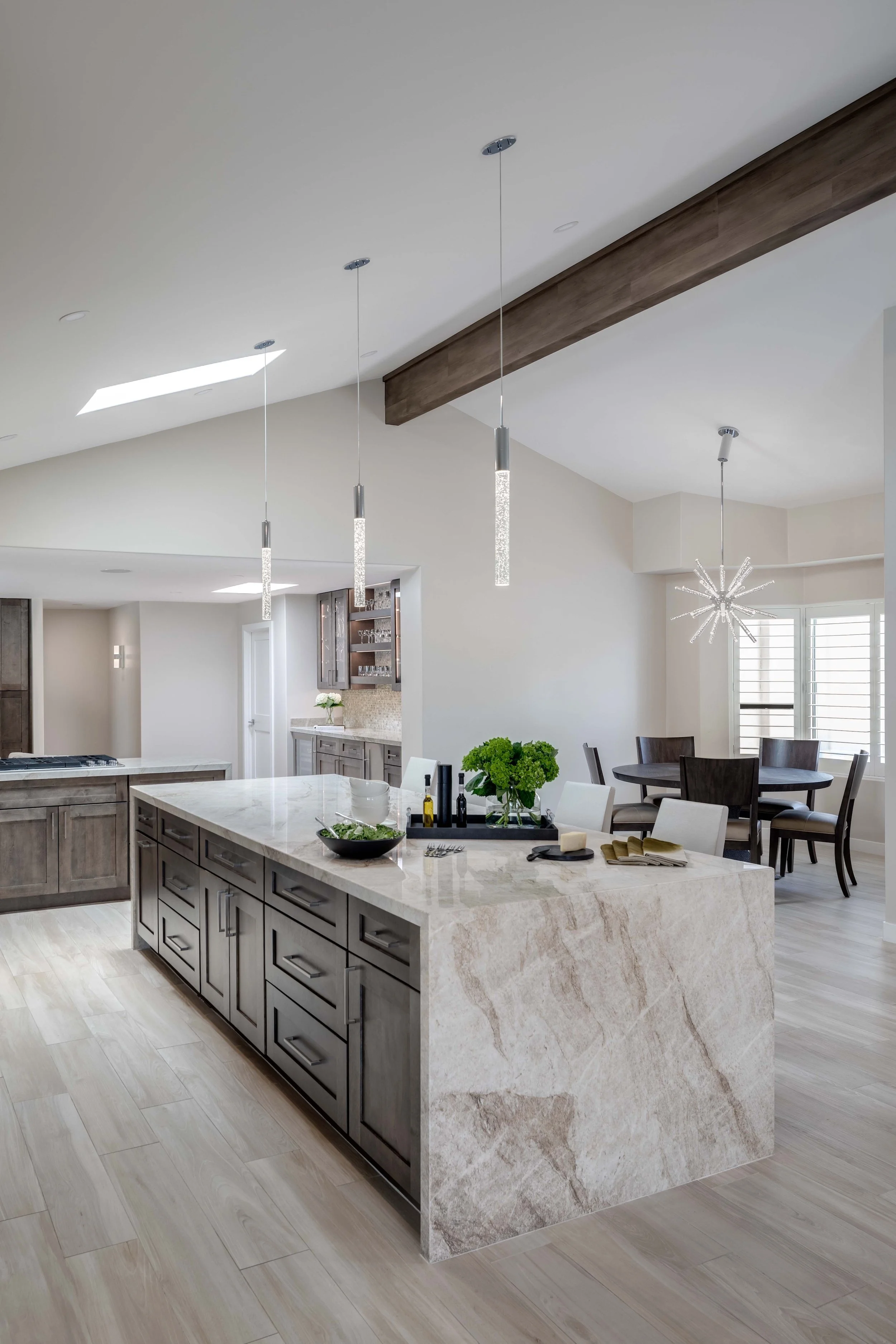 Kitchen_Dining Table 4.jpg