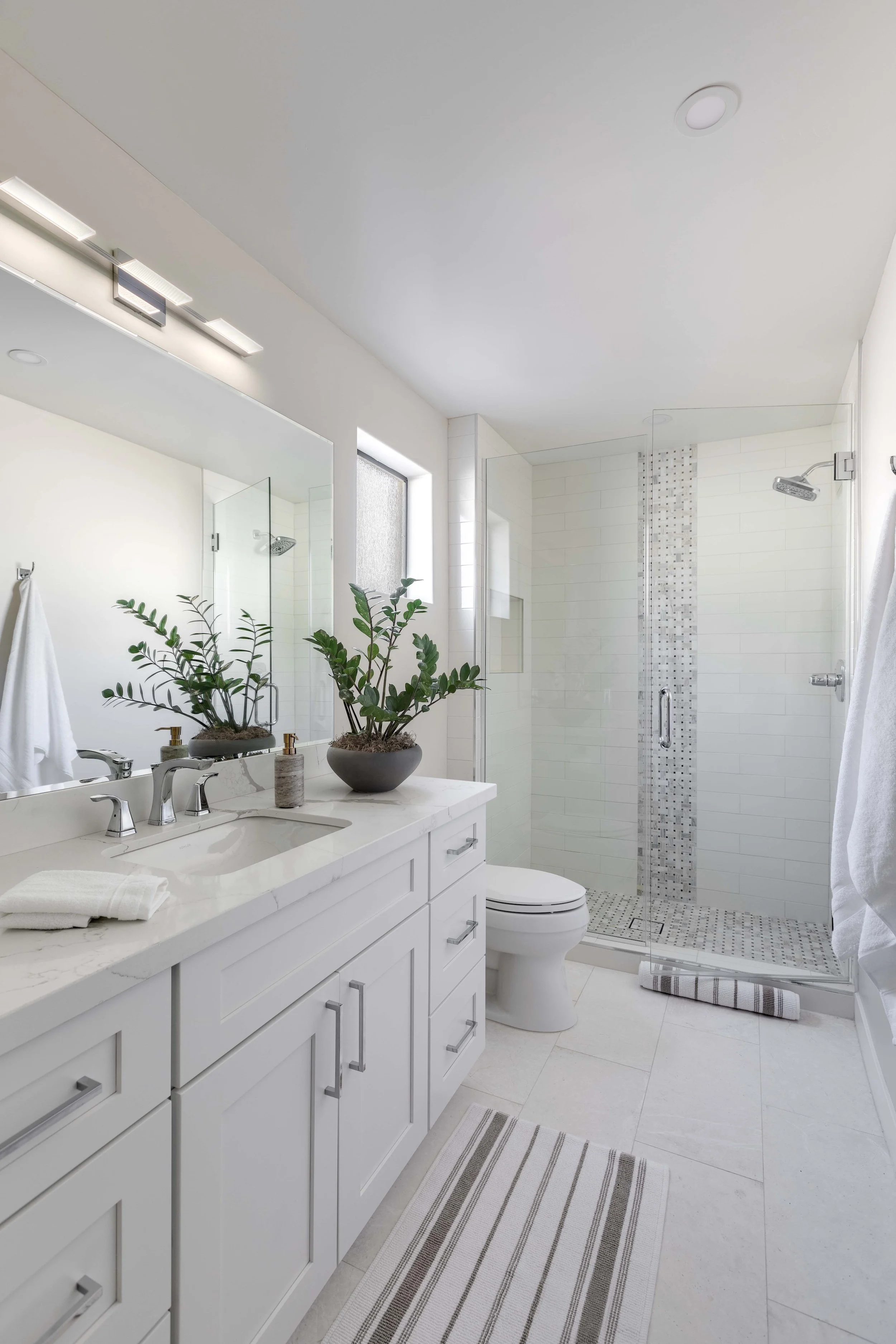 Guest En Suite 1.jpg