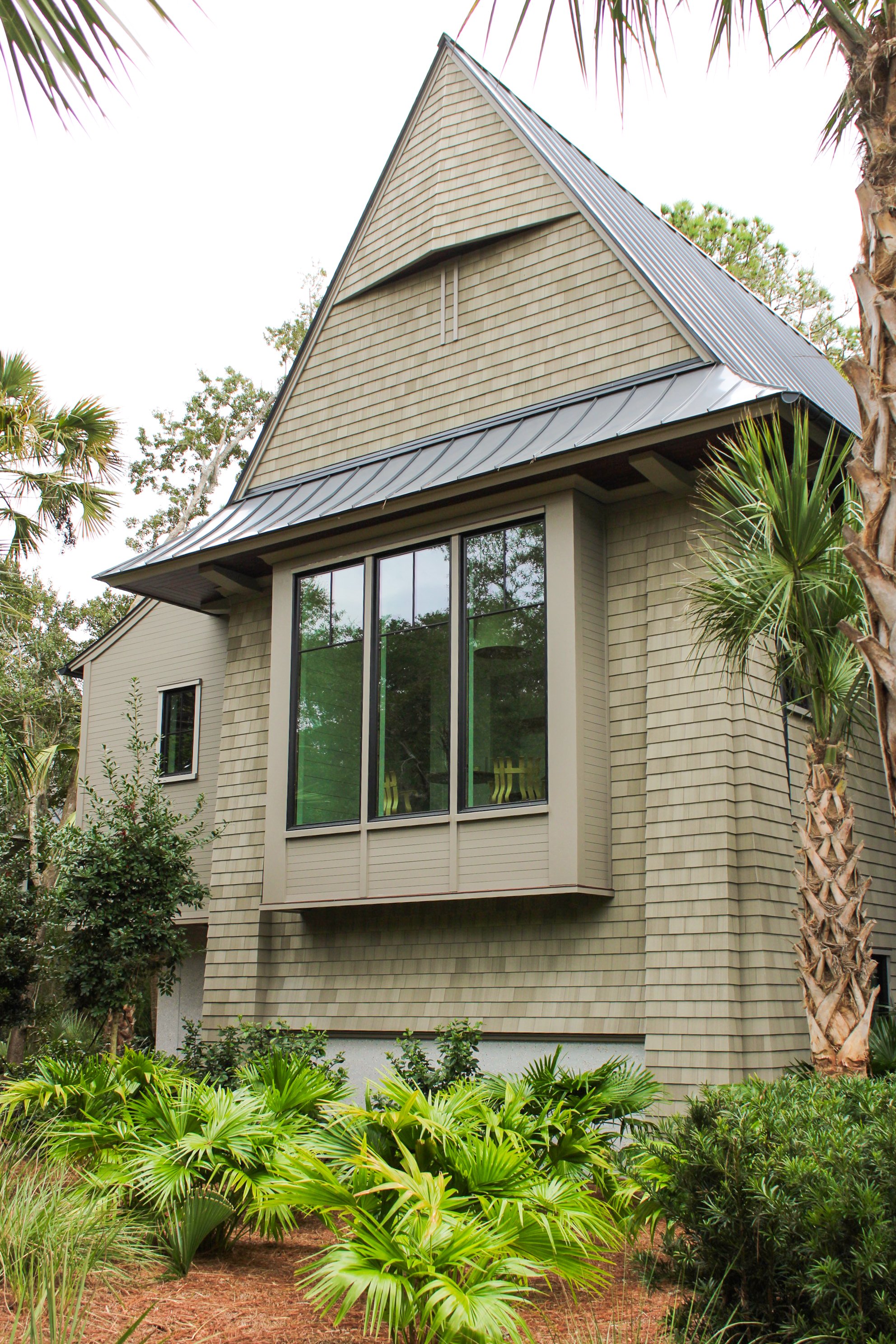 blue heron pond kiawah island luxury home exterior paint