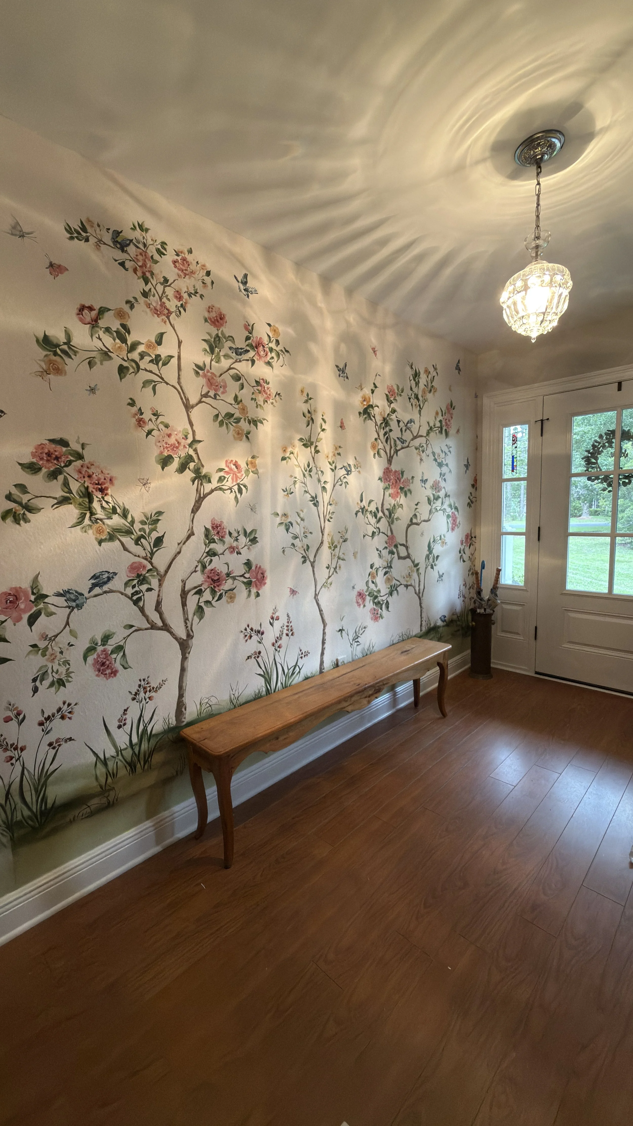 Wallpaper mural installation