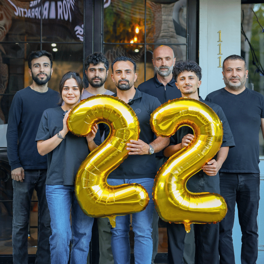 efendi 22 balloons staff entrance.