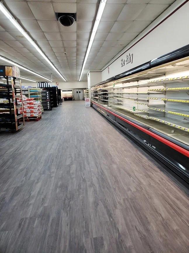 floor by cases backwall.jpg