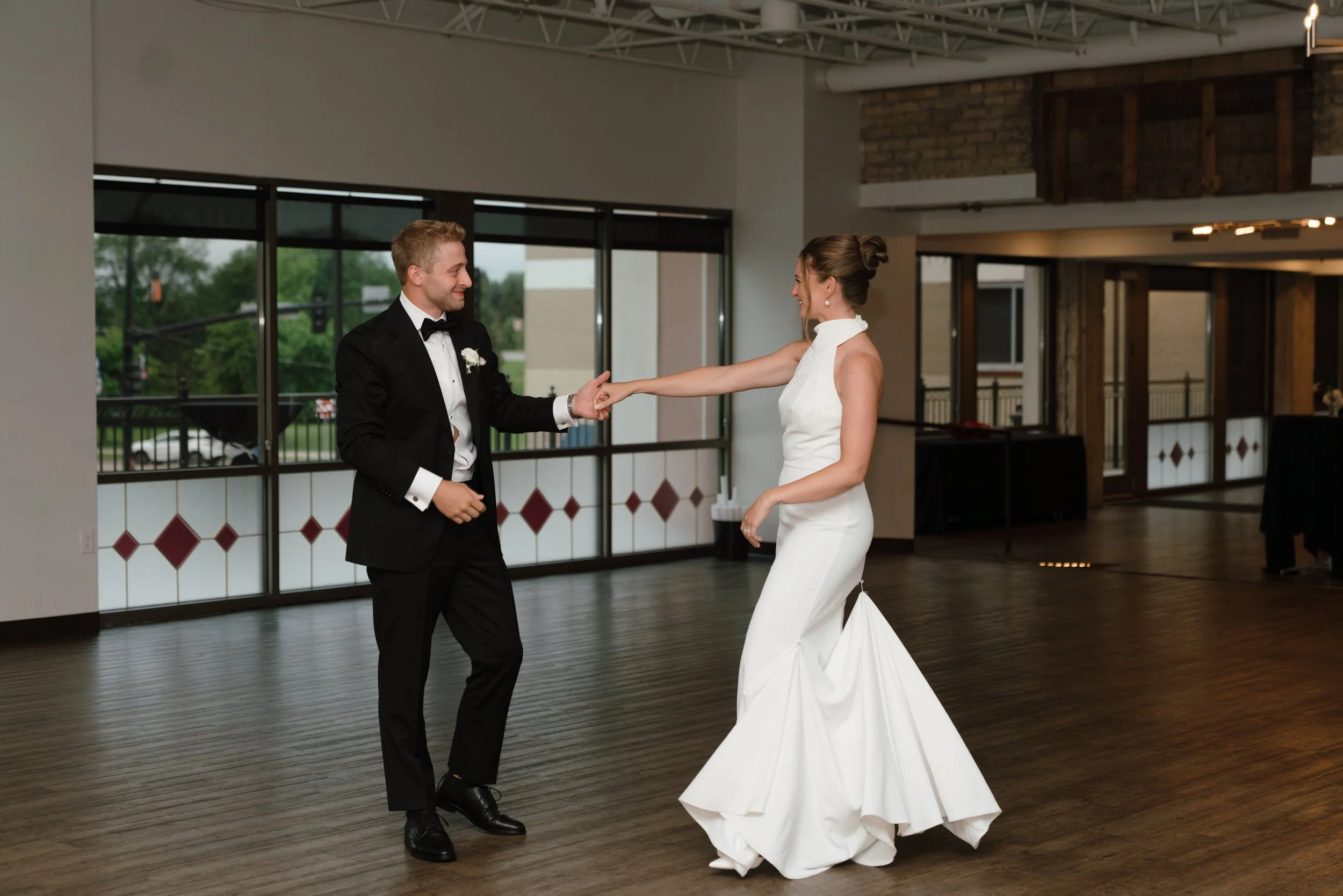 LaPanta Omann Wedding Portraits, St. John's Abbey, St. Cloud MN, Bride & Groom Photos, elegant wedding photography, wedding photographer, timeless photography, true to color photographer, true to color edits, couples photography, wedding photos