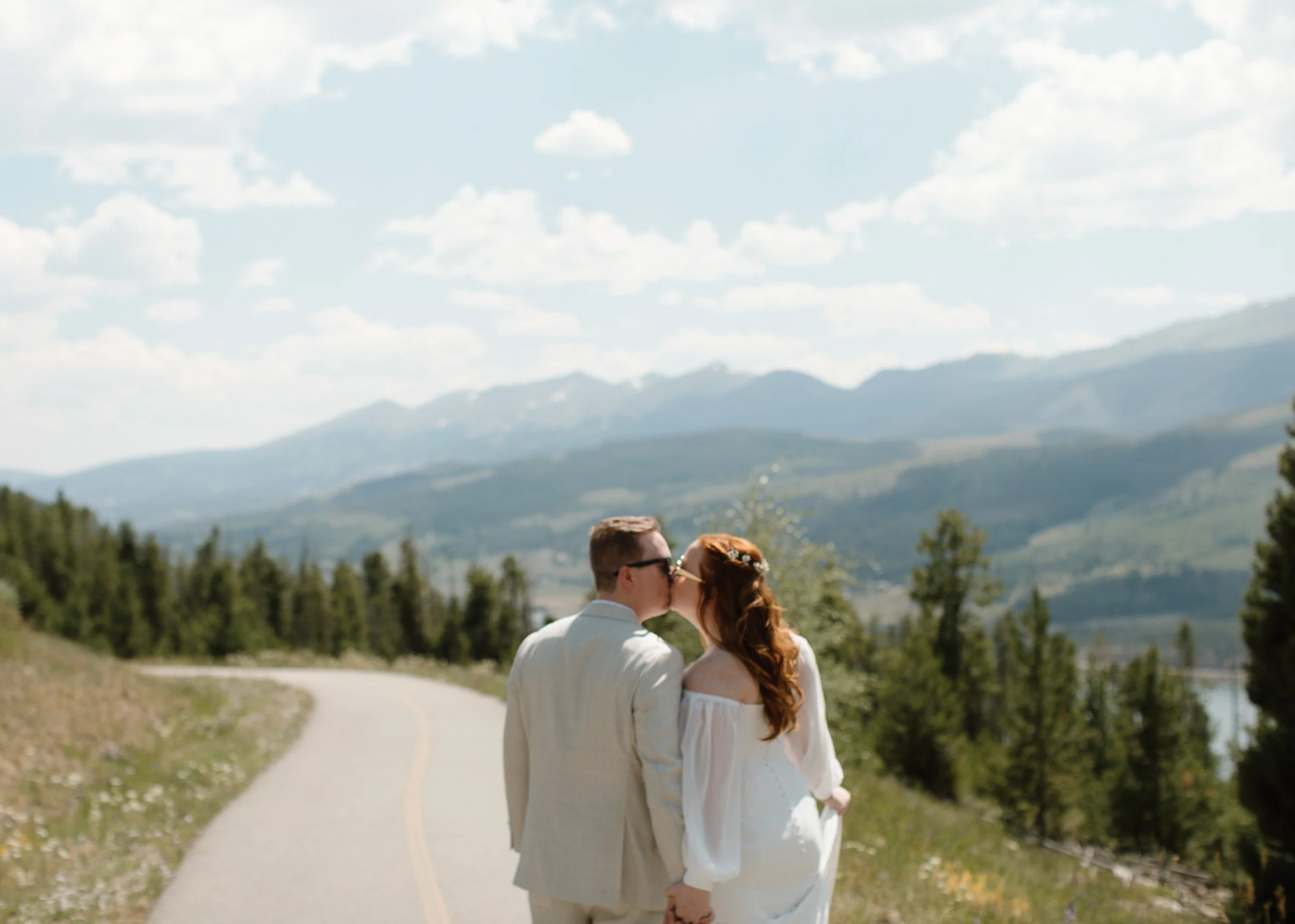Bride & Groom Photos, Breckenridge CO, Destination wedding, Marisa Claire Photography, Wedding Photographer