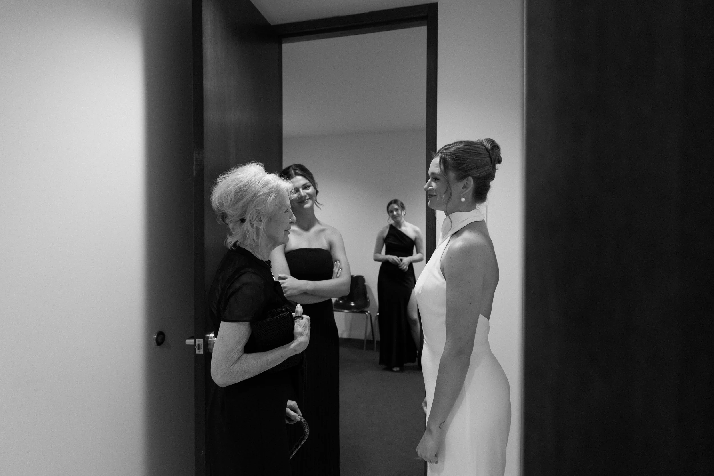 LaPanta Omann Wedding portraits, bridal portraits, bridal details