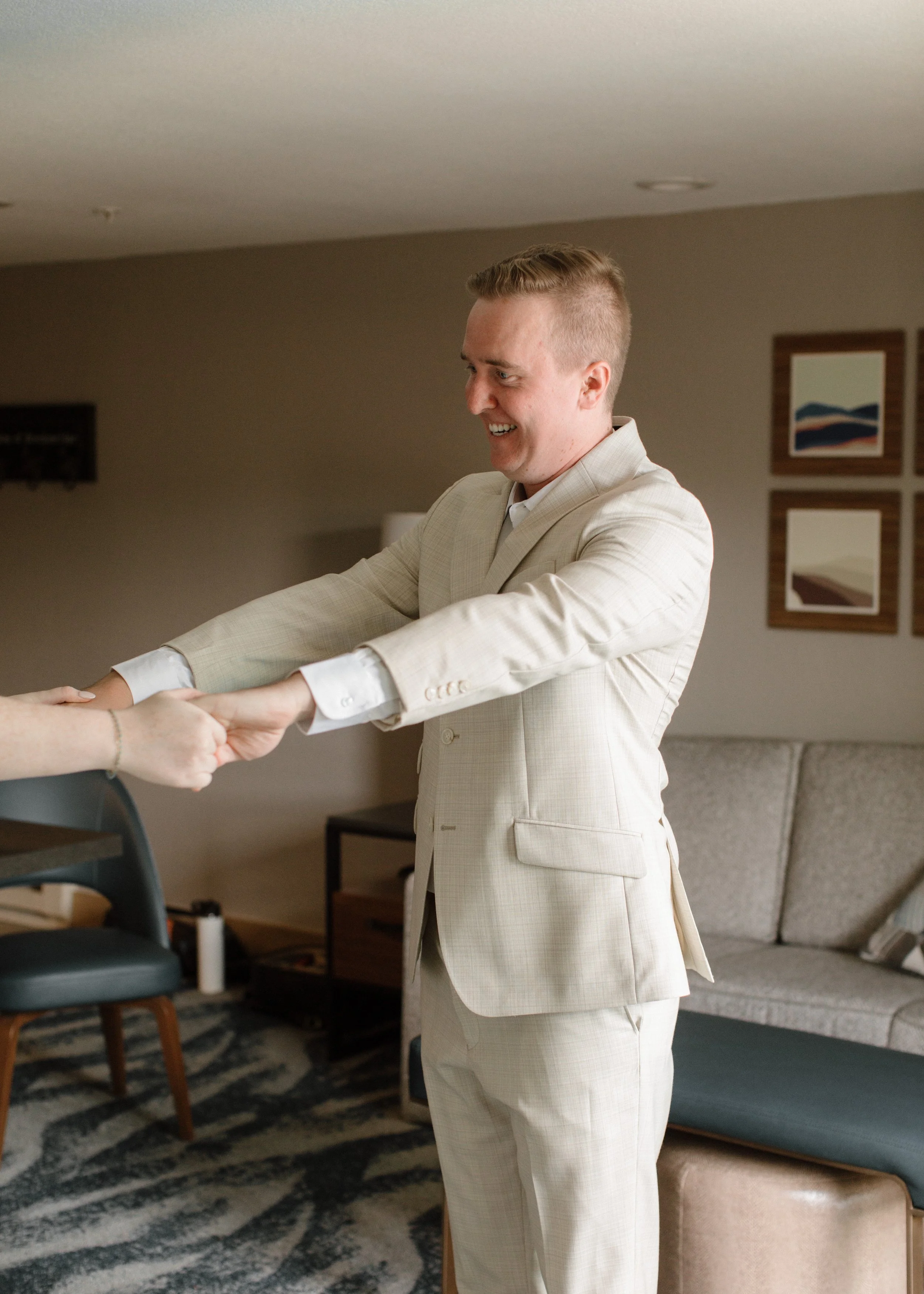 Bride & Groom First Look, Breckenridge CO, Destination wedding, Marisa Claire Photography, Wedding Photographer
