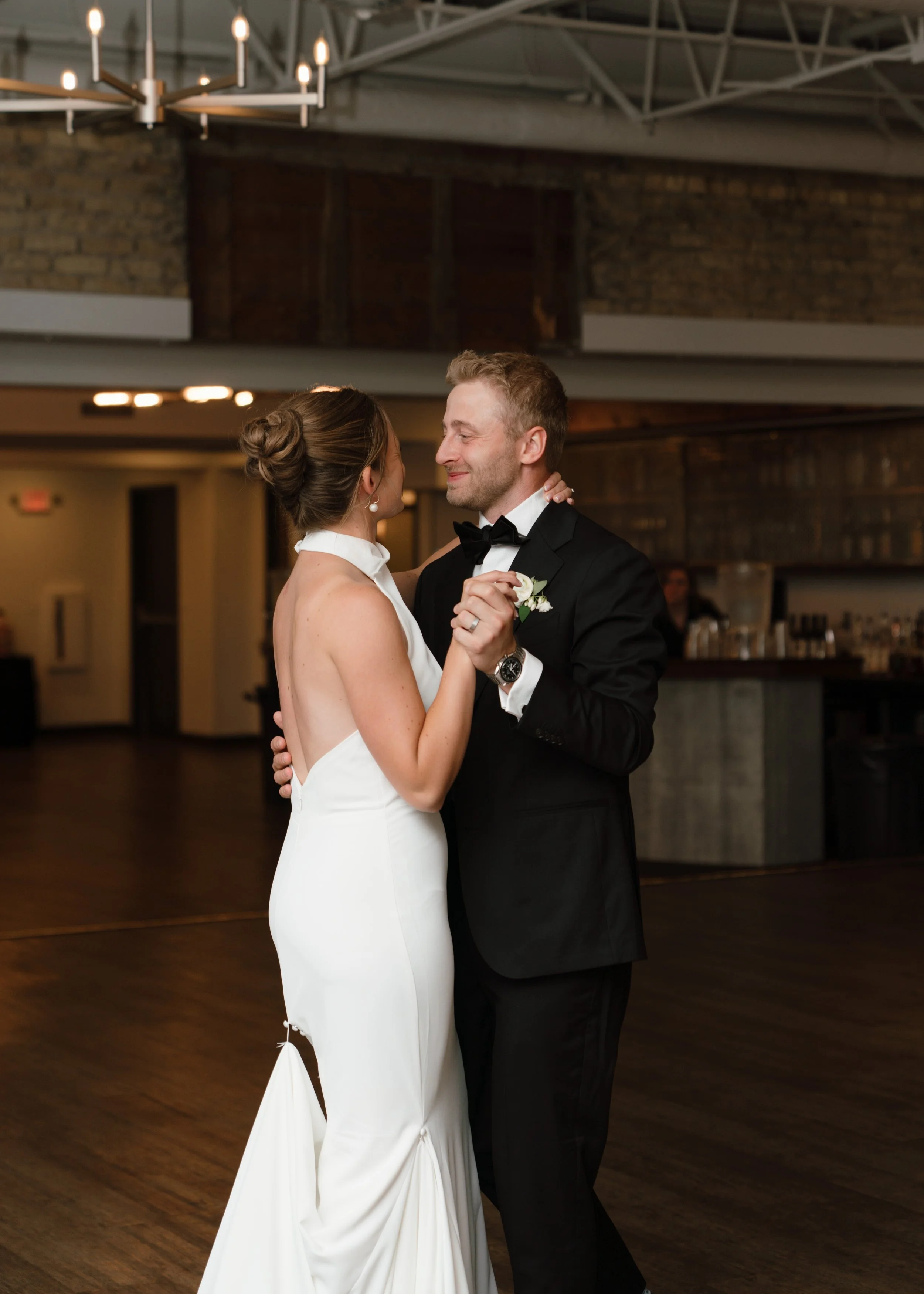 LaPanta Omann Wedding Portraits, St. John's Abbey, St. Cloud MN, Bride & Groom Photos, elegant wedding photography, wedding photographer, timeless photography, true to color photographer, true to color edits, couples photography, wedding photos