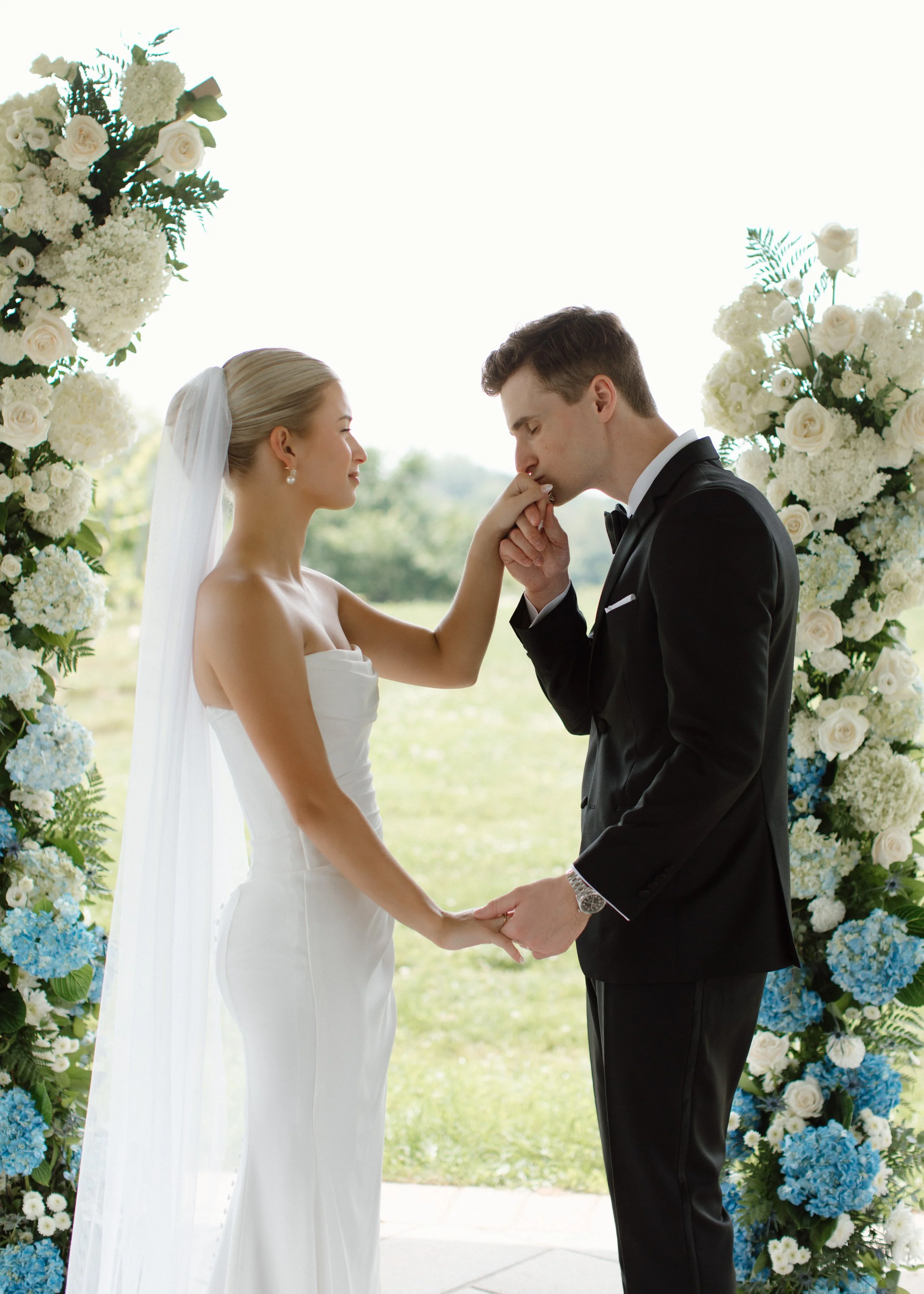 Wedding Photographer, elegant photography, timeless photography, true to color photographer, true to color edits, wedding photography, couples photography, wedding photos, destination photographer, Minnesota photographer