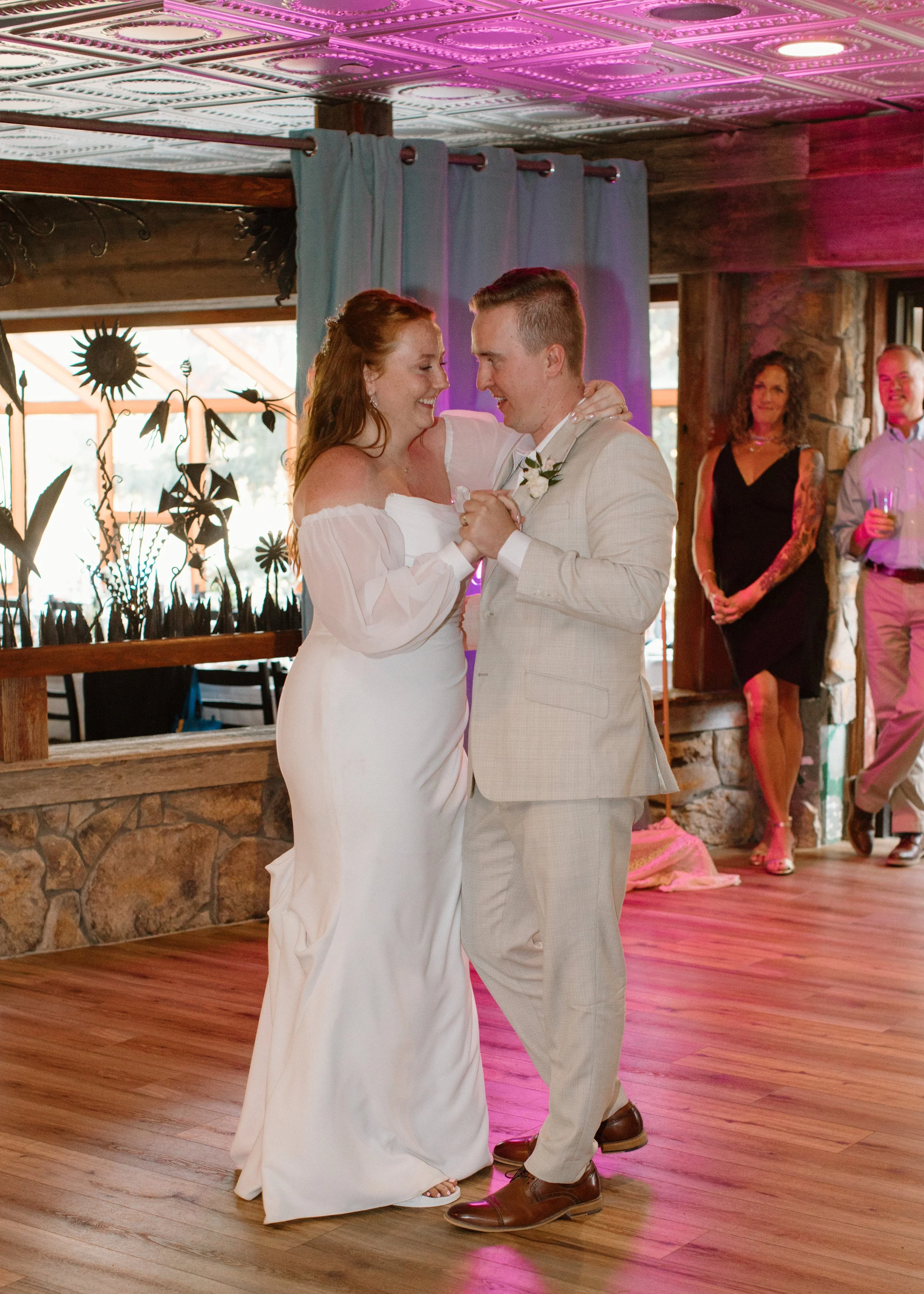 Colorado photographer, Wedding Photography, elegant, timeless photography, true to color photographer, true to color edits, couples photography, wedding photos, Minnesota wedding photographer, destination photographer