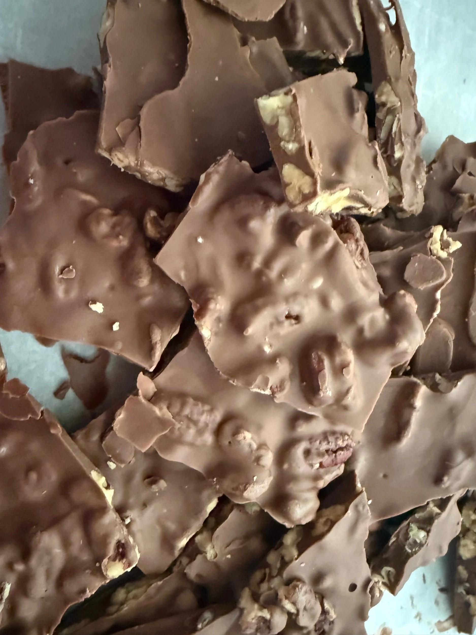 1/2 lb Milk Chocolate Pecan Bark