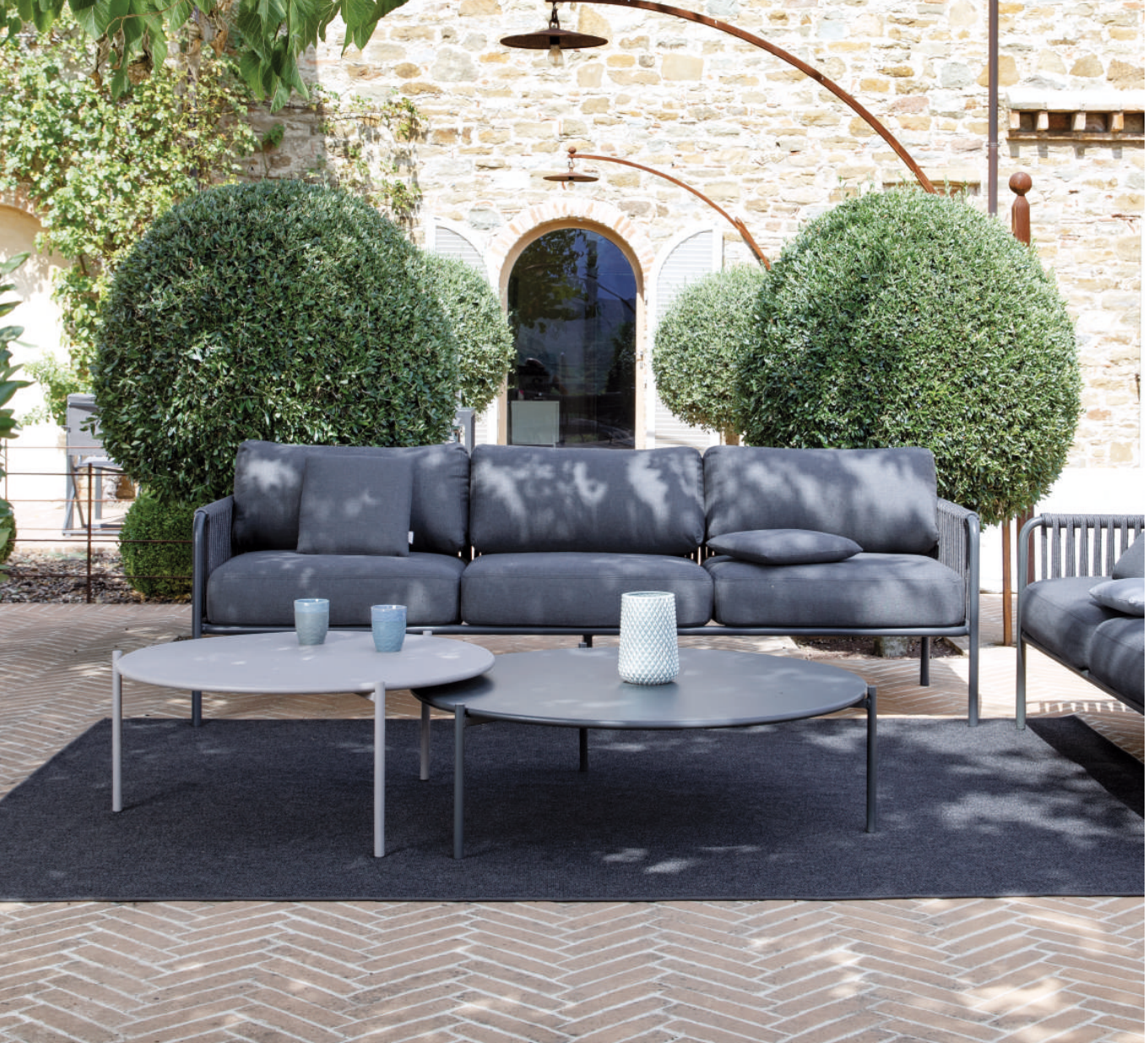 Aria Coffee Table Ø110