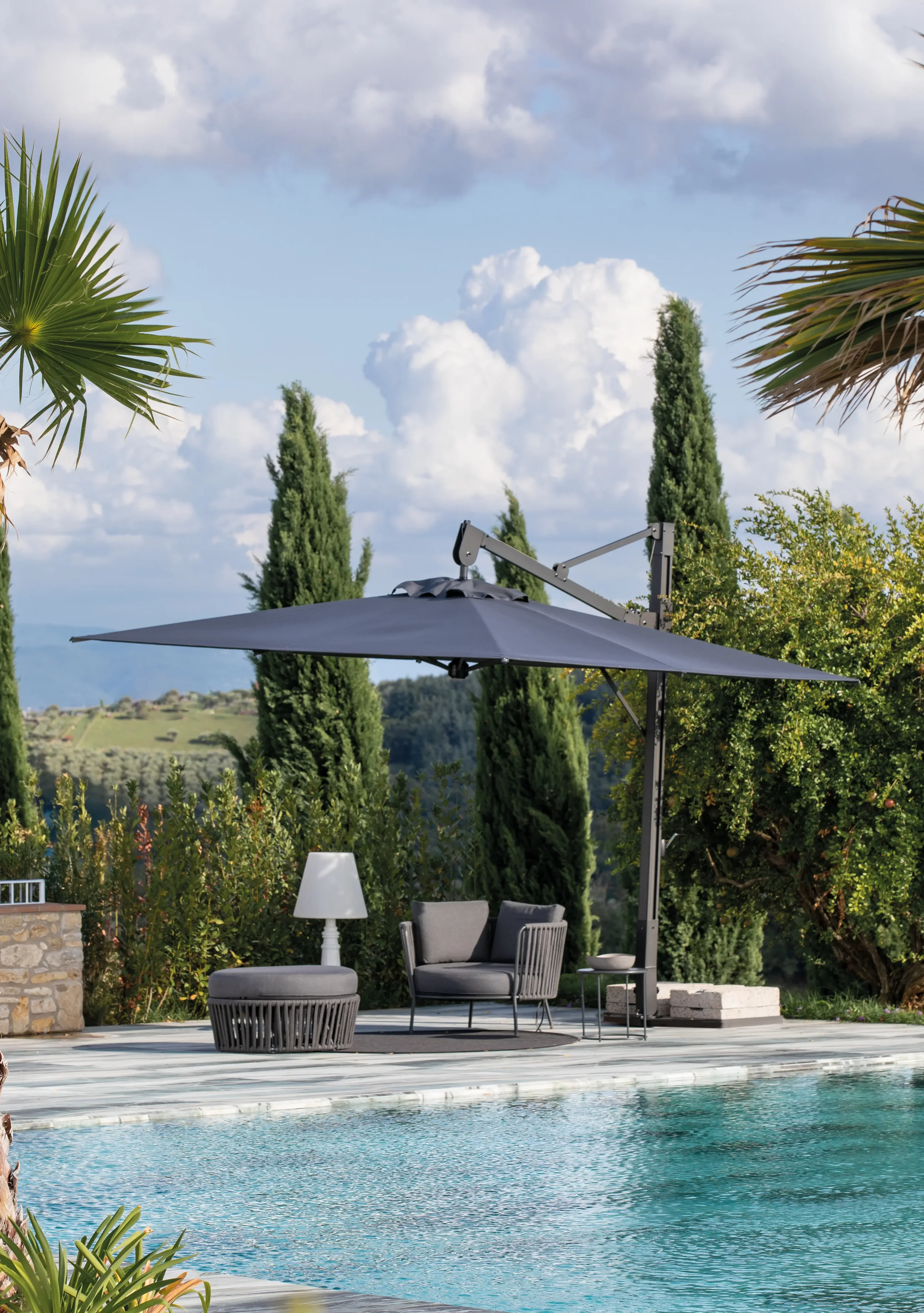 Abri Telescopic Central Pole Sunshade 300x400