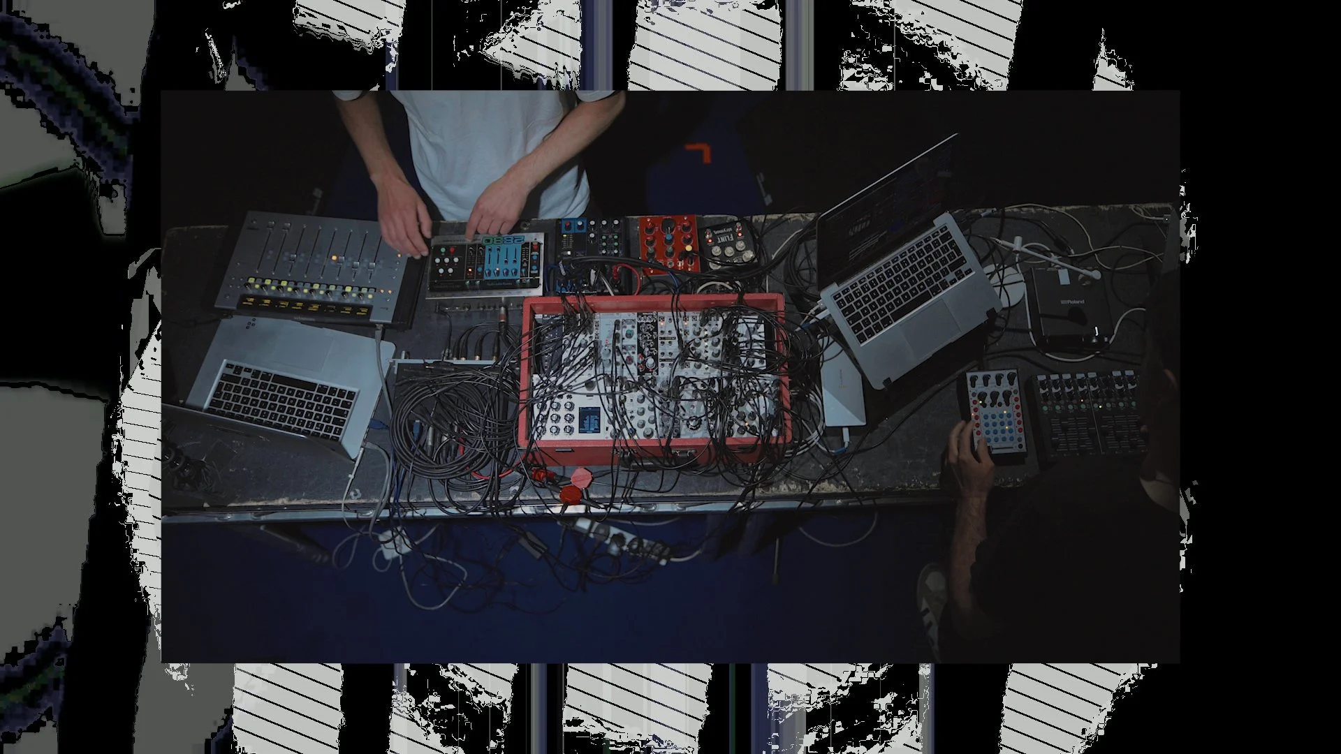 Cam Deas Live Session (Grade).00_23_52_21.Still040.jpg
