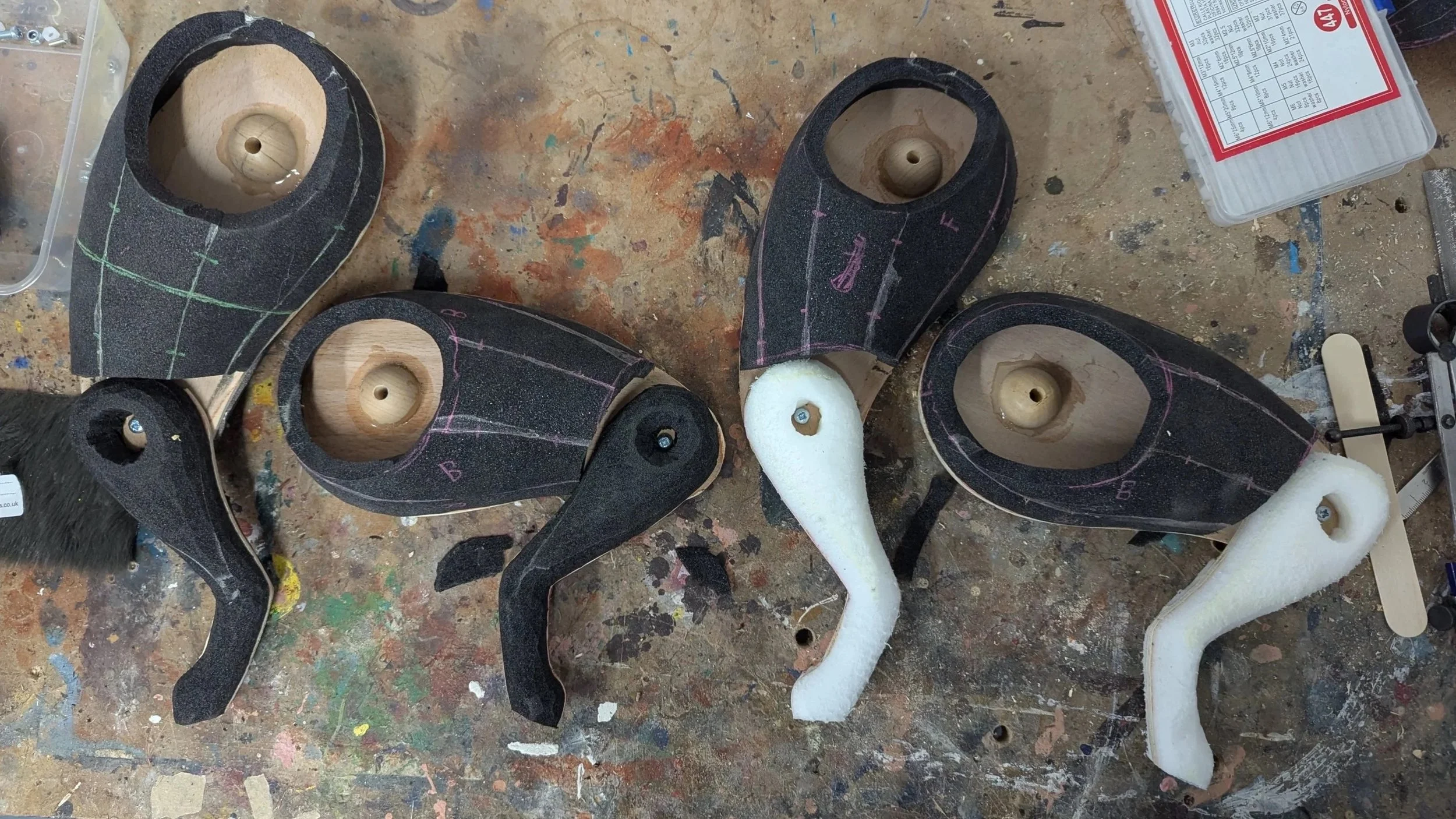 Cat leg joints 