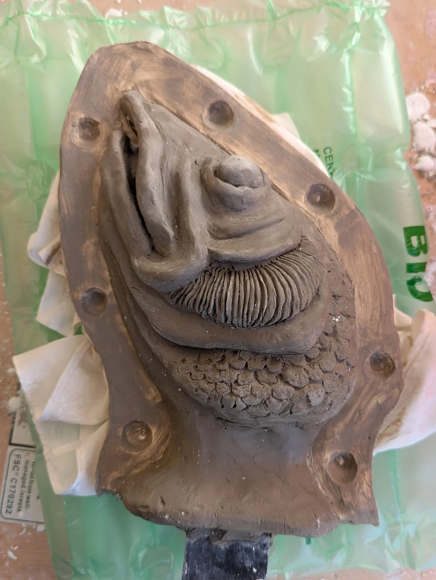 Layering thixotropic silicone