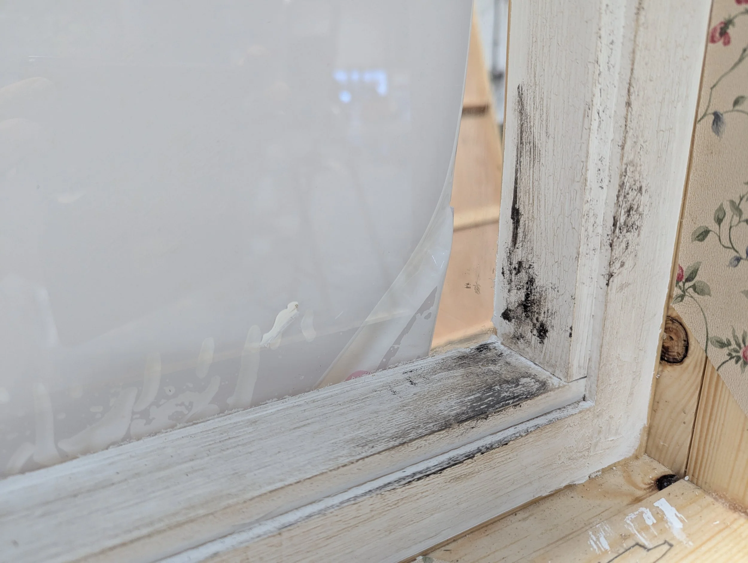 Adding crackle paste and mould effects to window frame 