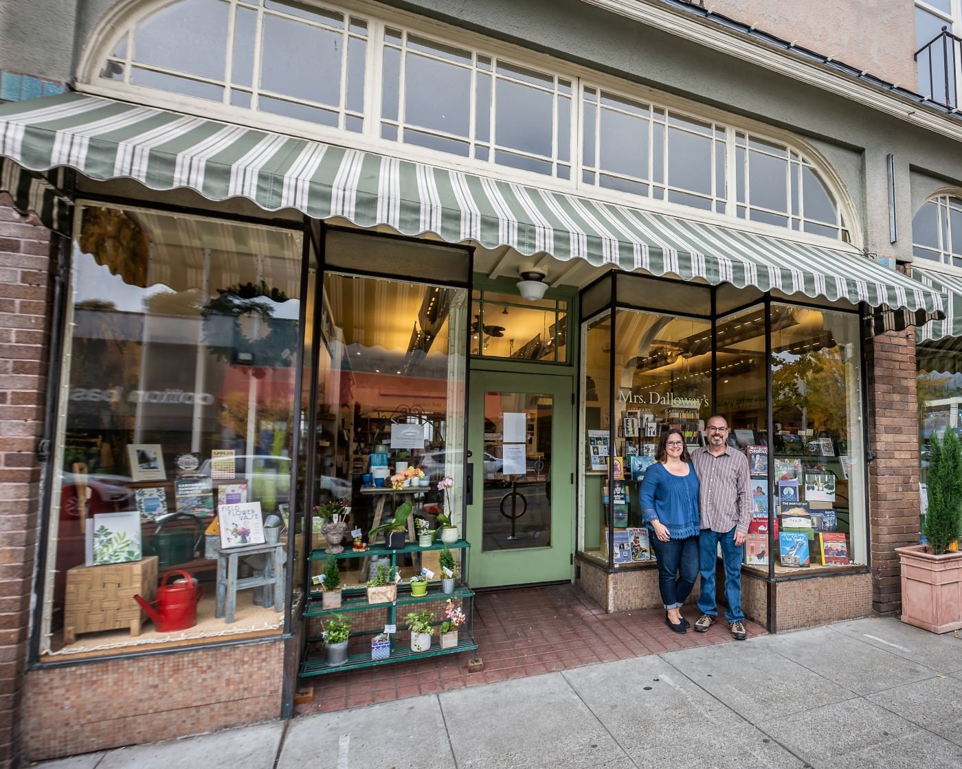 Book reading &amp; signing at Mrs. Dalloway’s