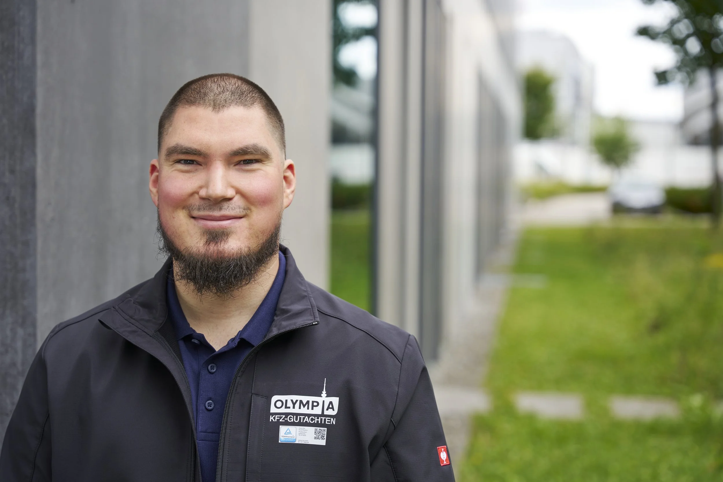 Ali Yetiş – Geschäftsführer, TÜV-zertifizierter Kfz-Gutachter und Kfz-Techniker-Meister bei Olympia Kfz-Gutachten