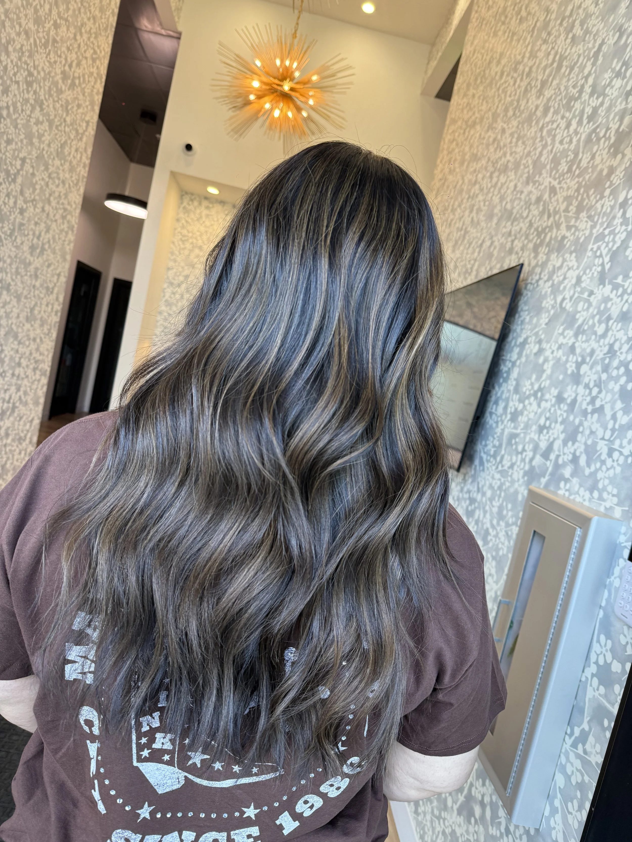 Brunette lived in color